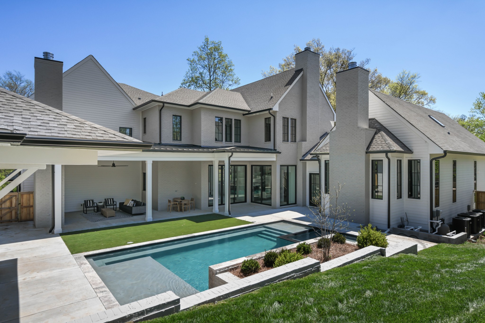 900 Marengo Ln
