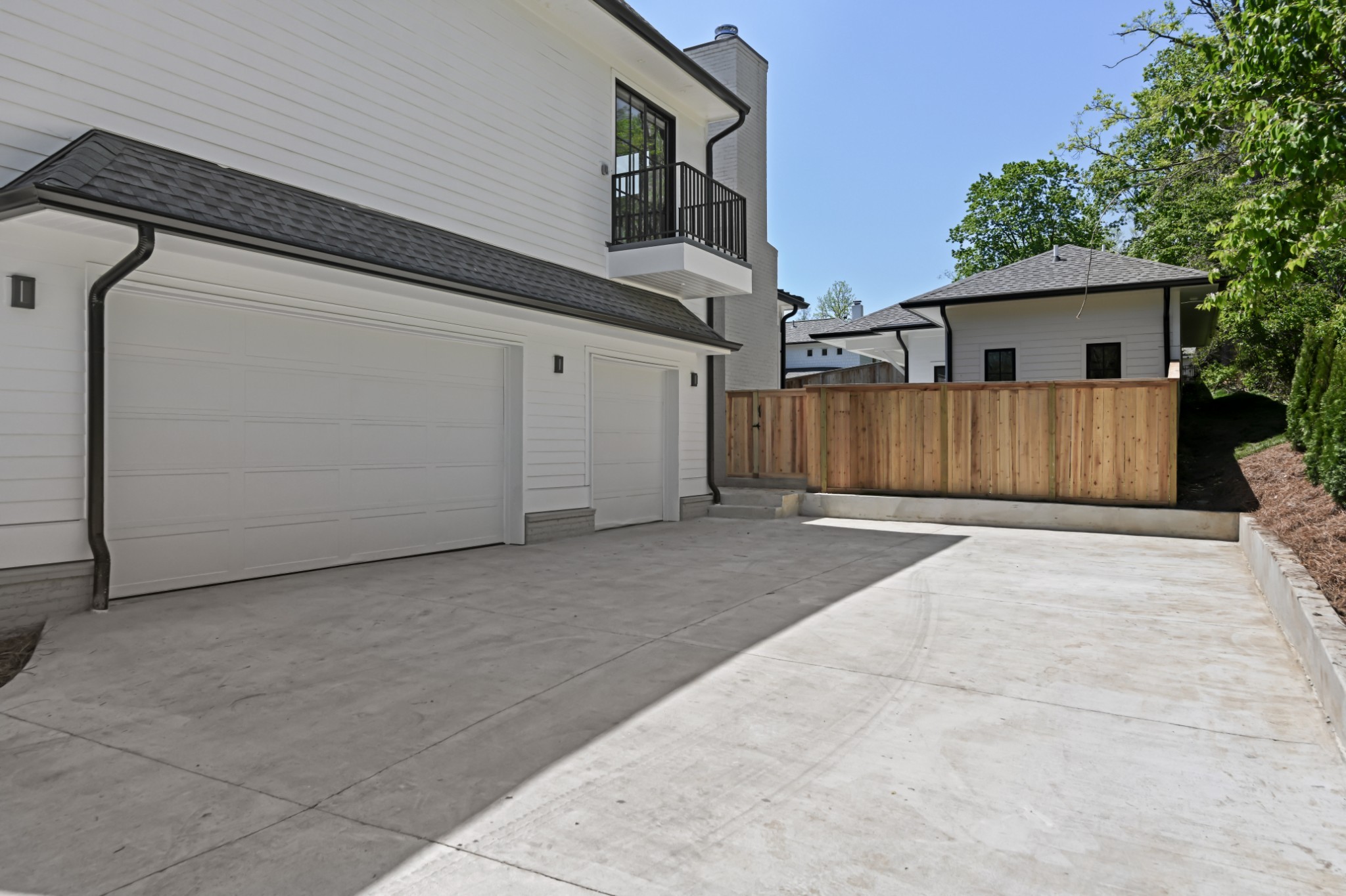 900 Marengo Ln