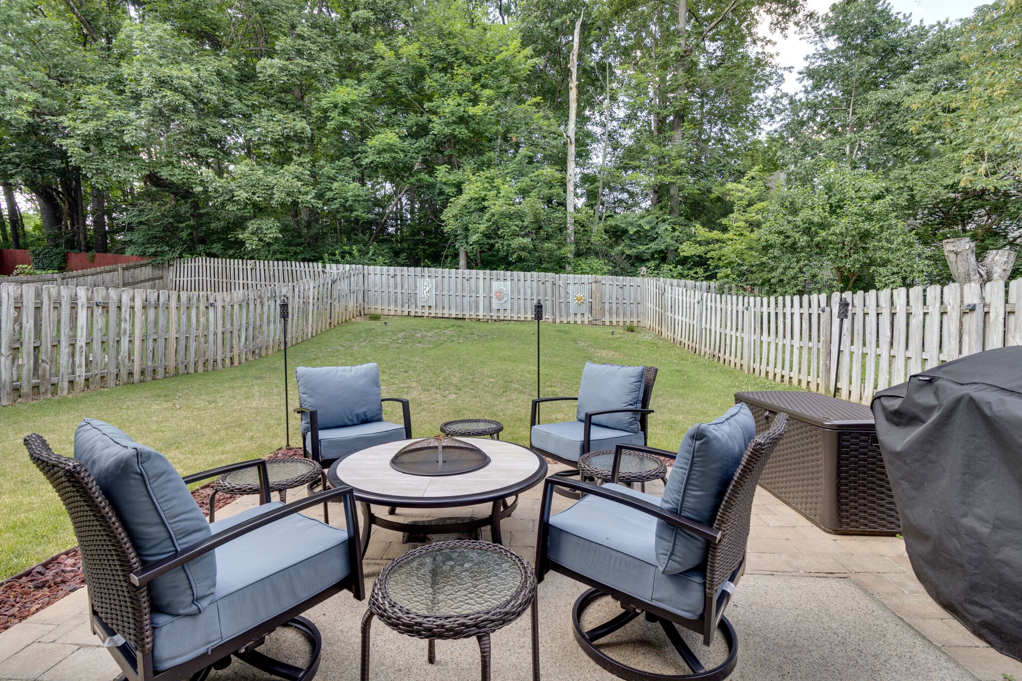5908 Colchester Dr