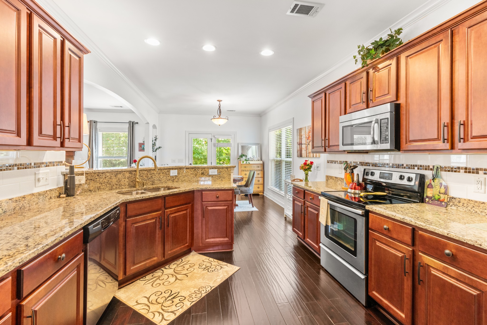 1125 Camden Cir