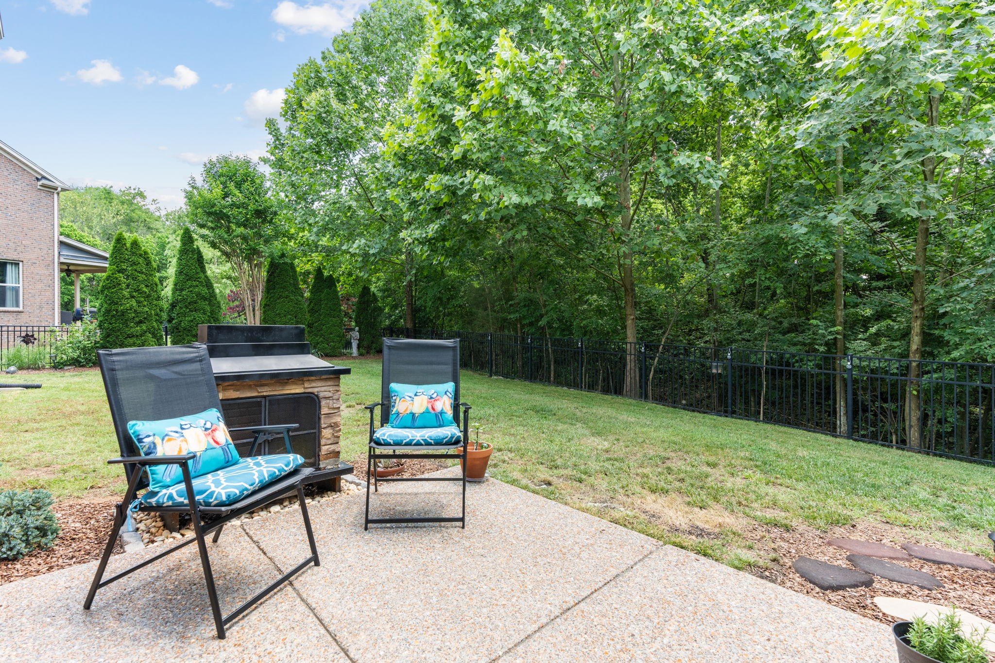 1125 Camden Cir