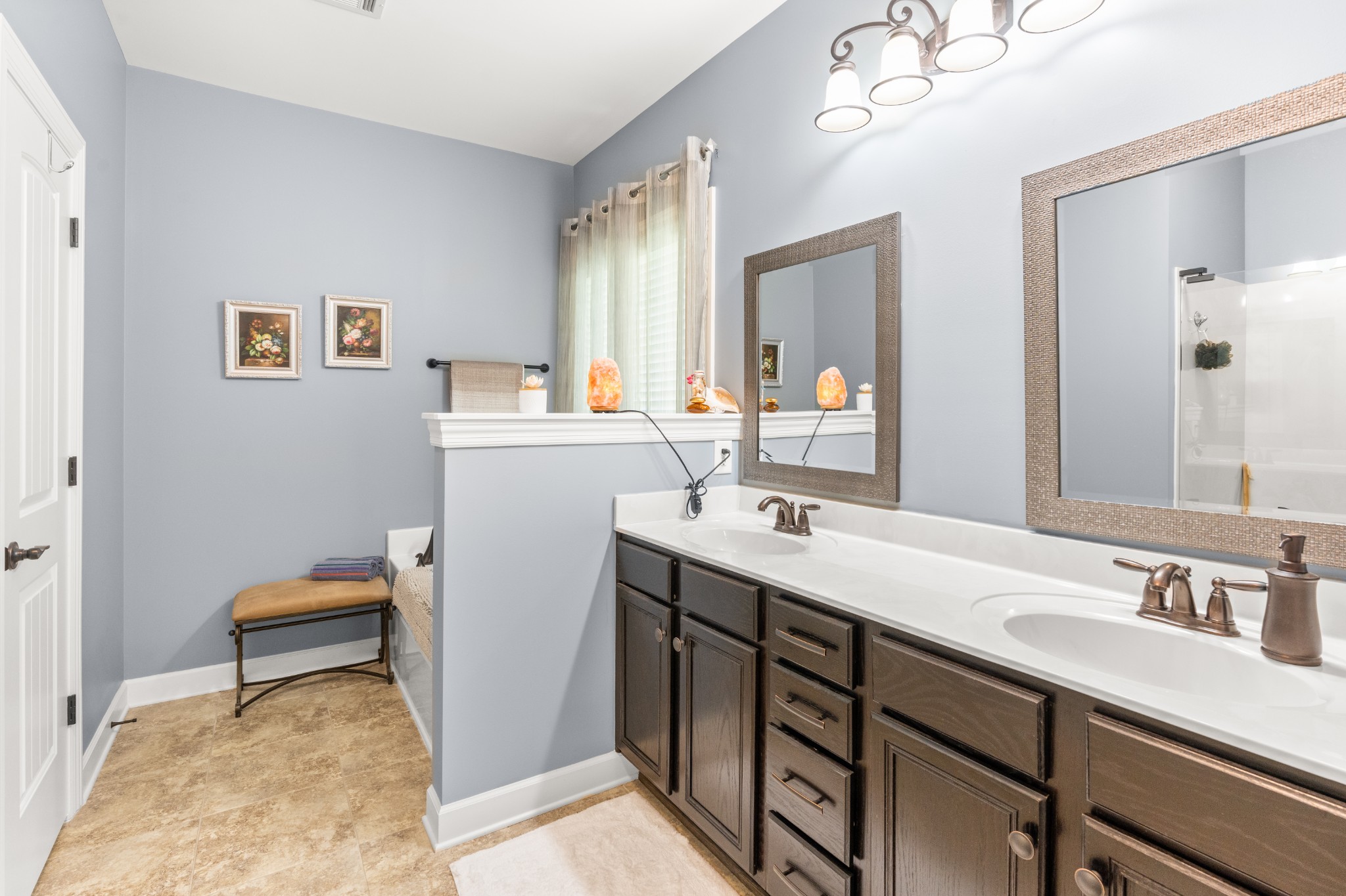 1125 Camden Cir