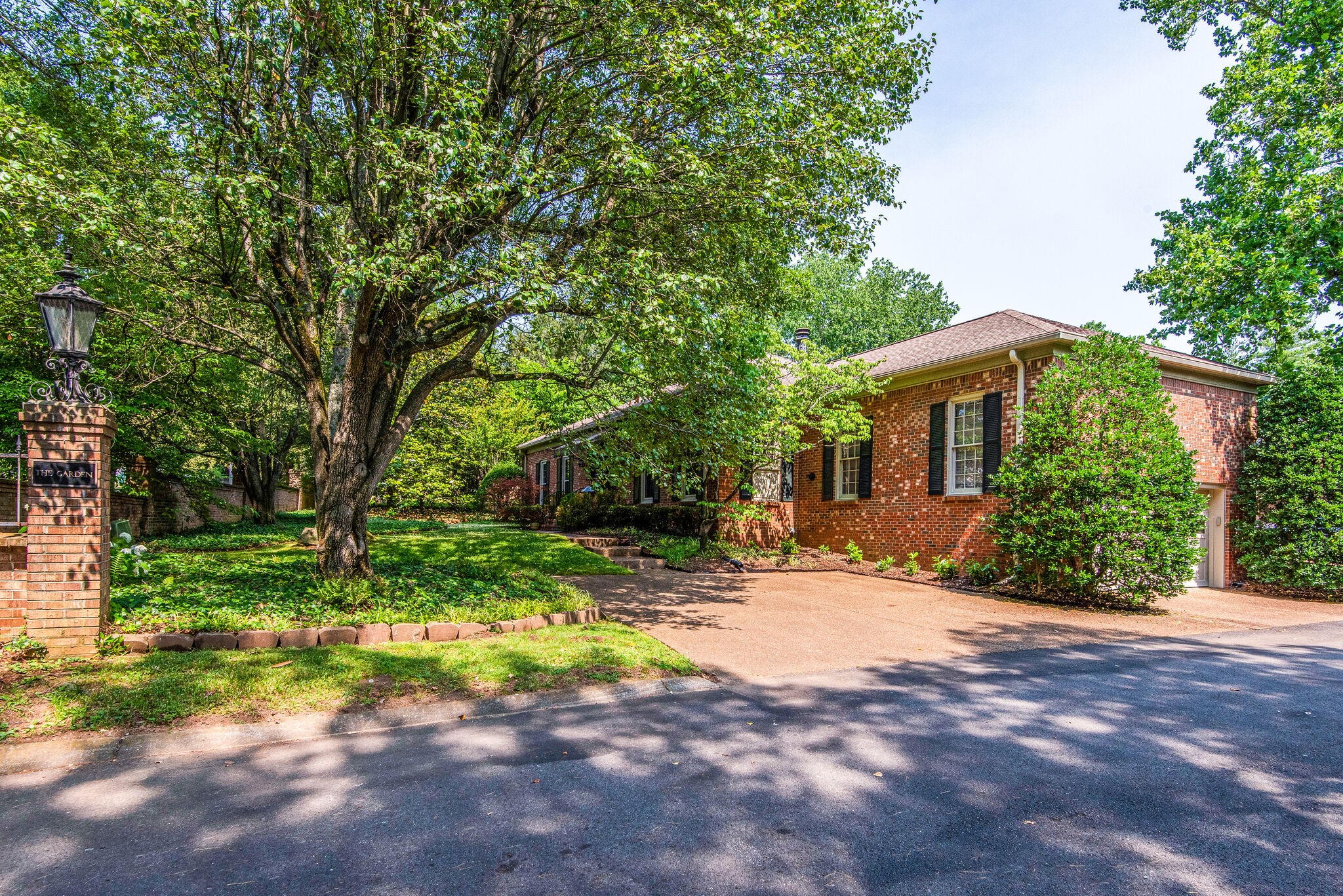 3718 Hobbs Rd