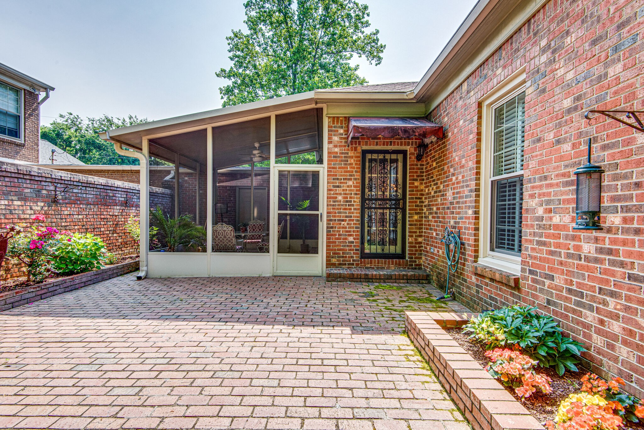 3718 Hobbs Rd