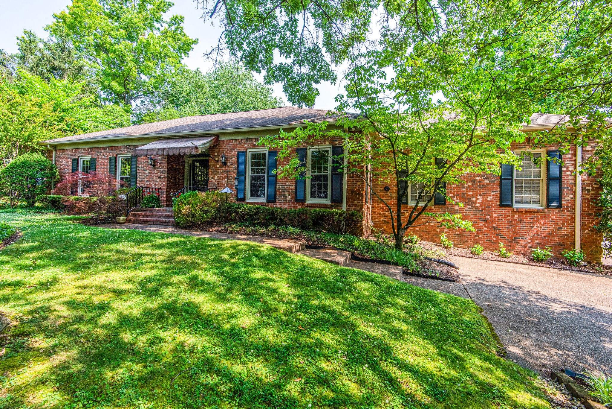 3718 Hobbs Rd