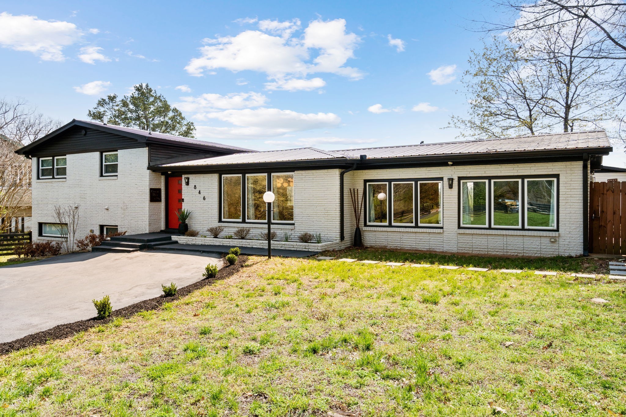 846 Florence Cir