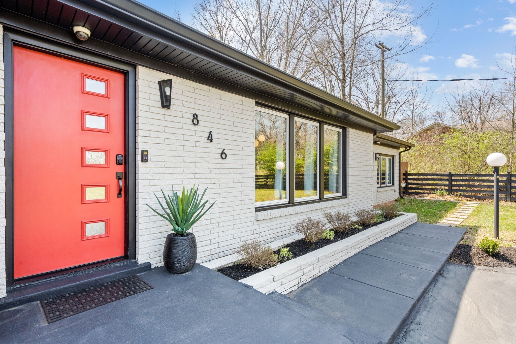 846 Florence Cir