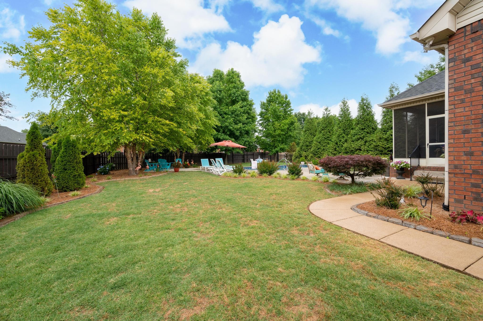 2837 Schoolside Street