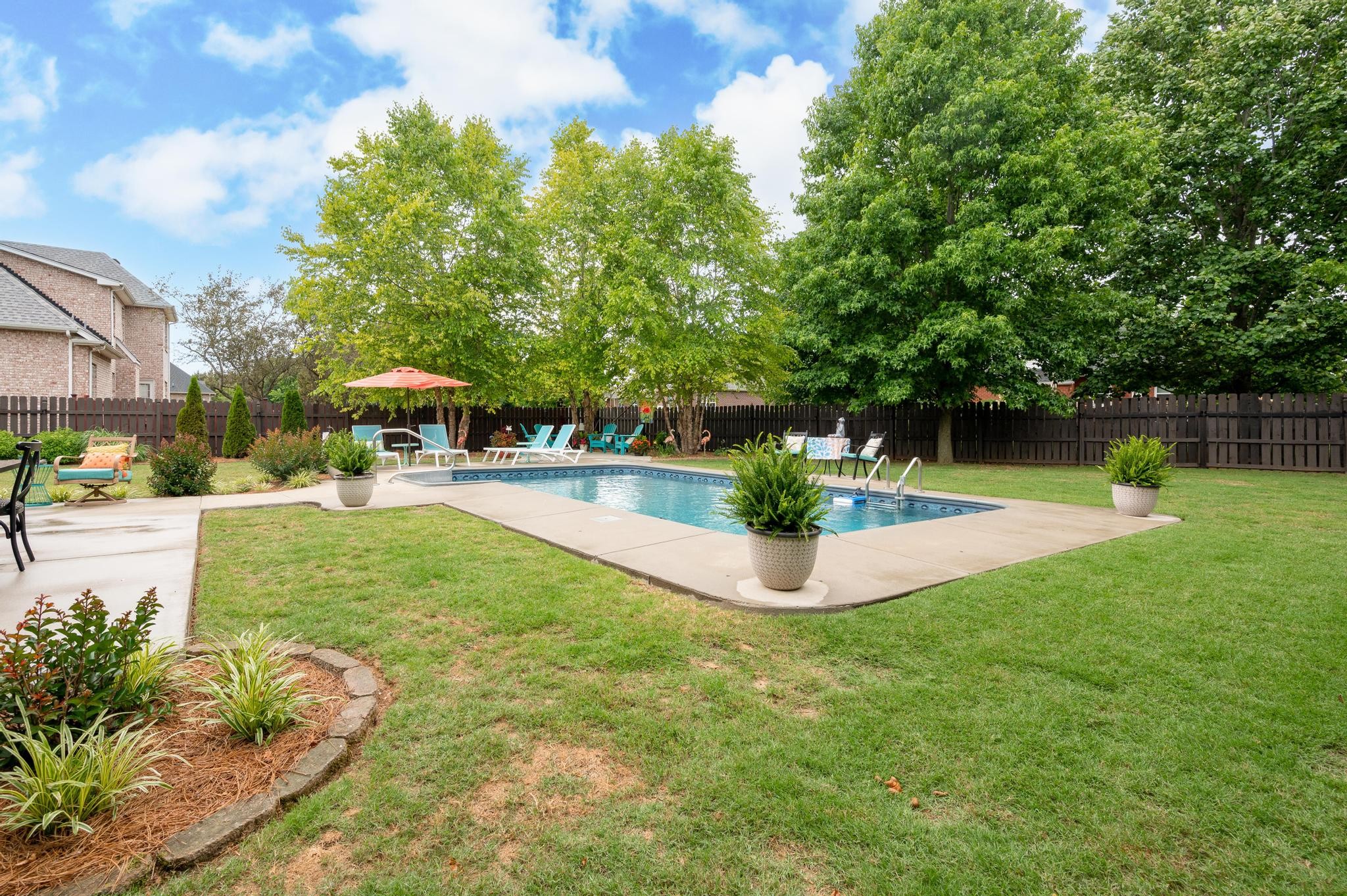 2837 Schoolside Street