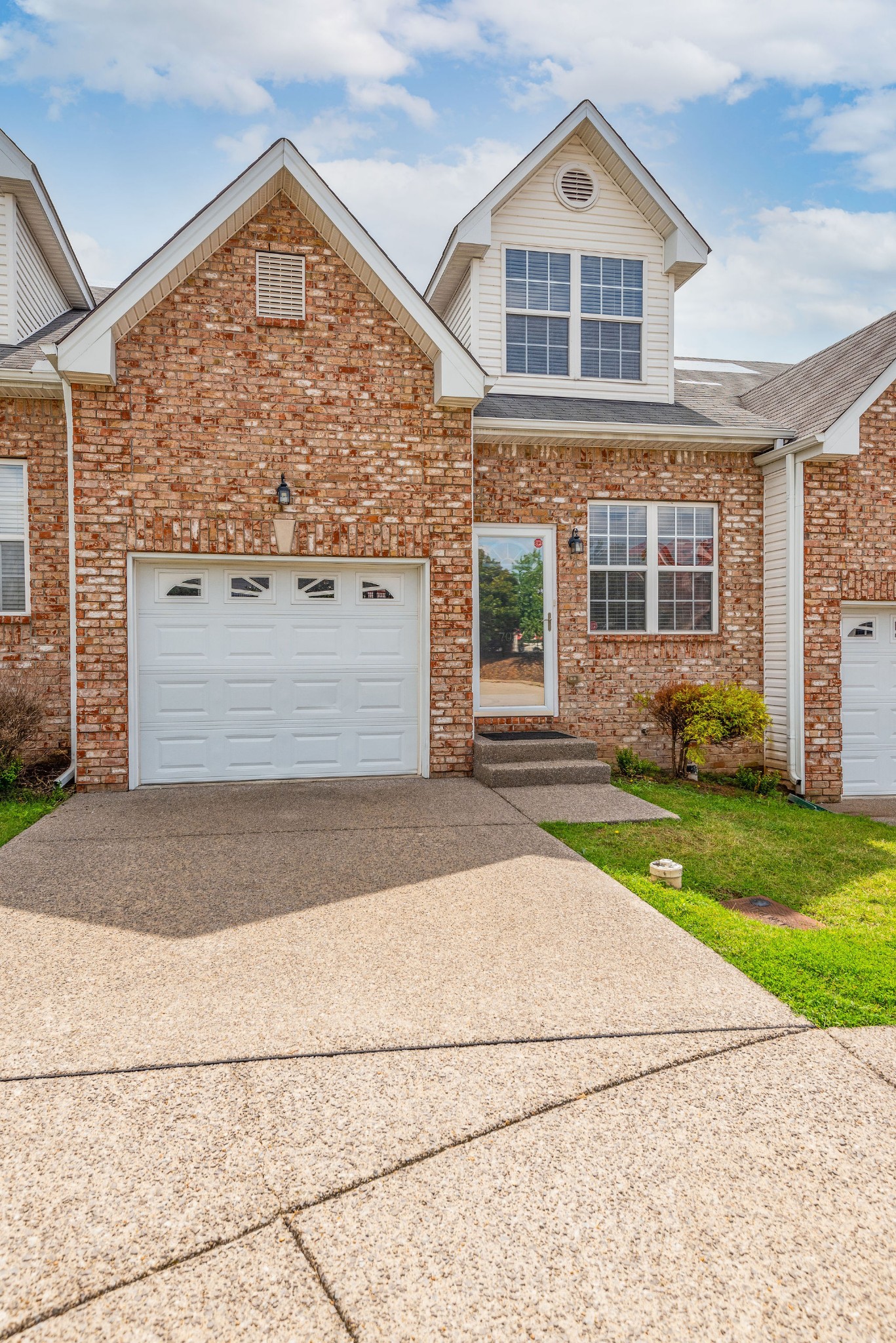 703 Spence Enclave Ln