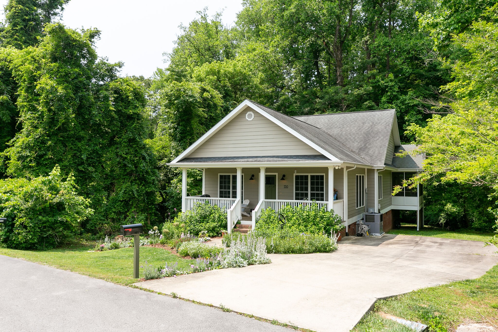 136 Parsons Green Cir