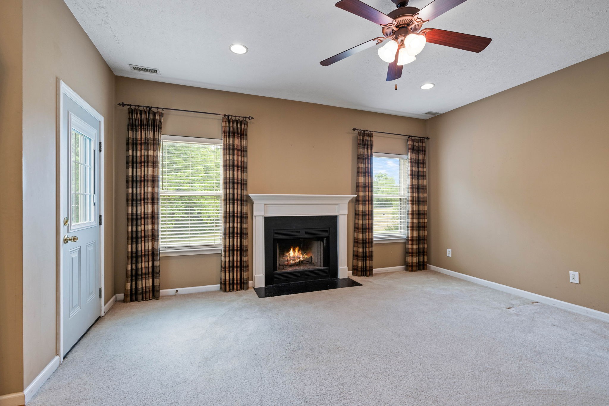 7015 Legacy Dr