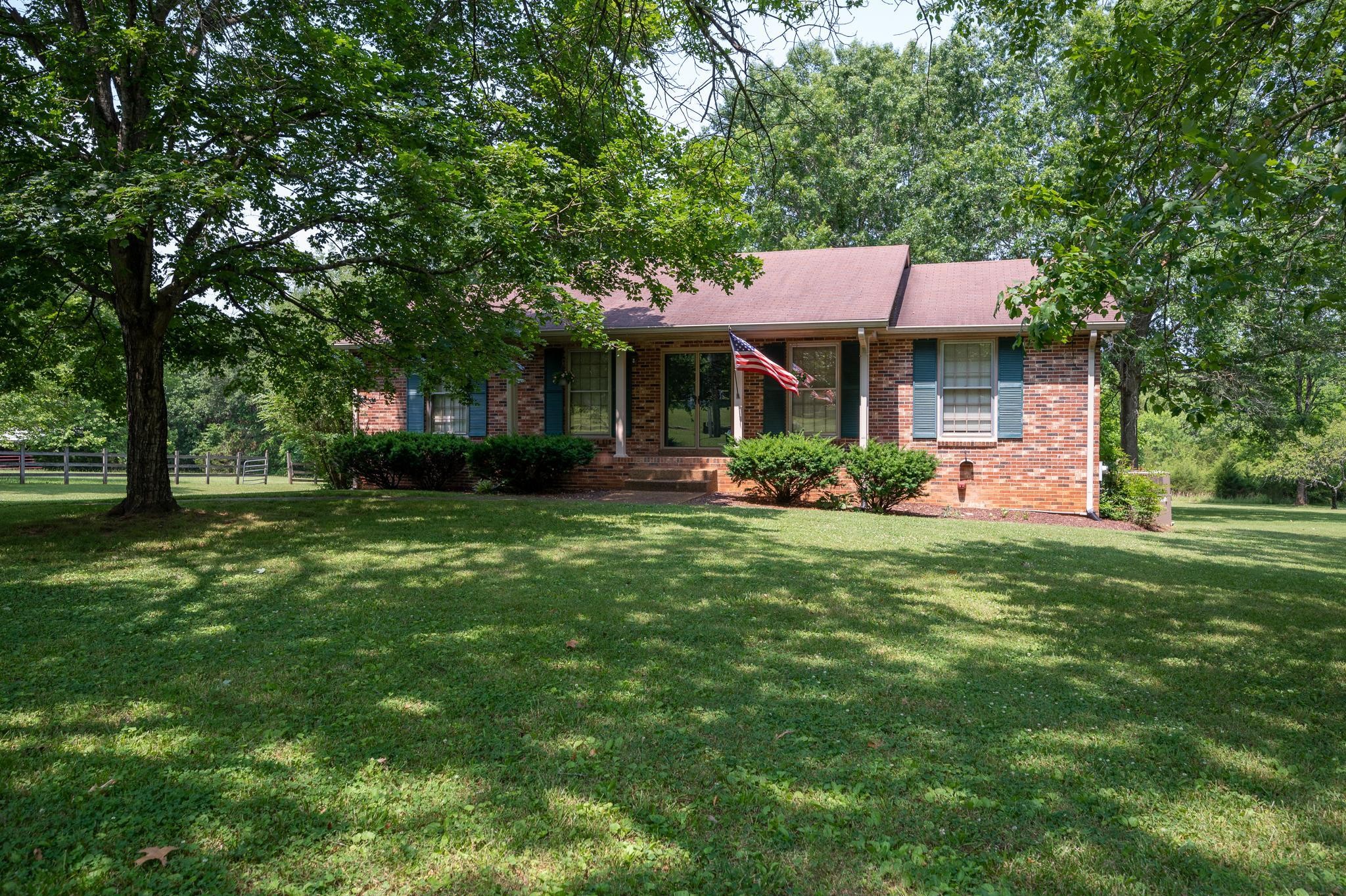 2009 Lakeview Court
