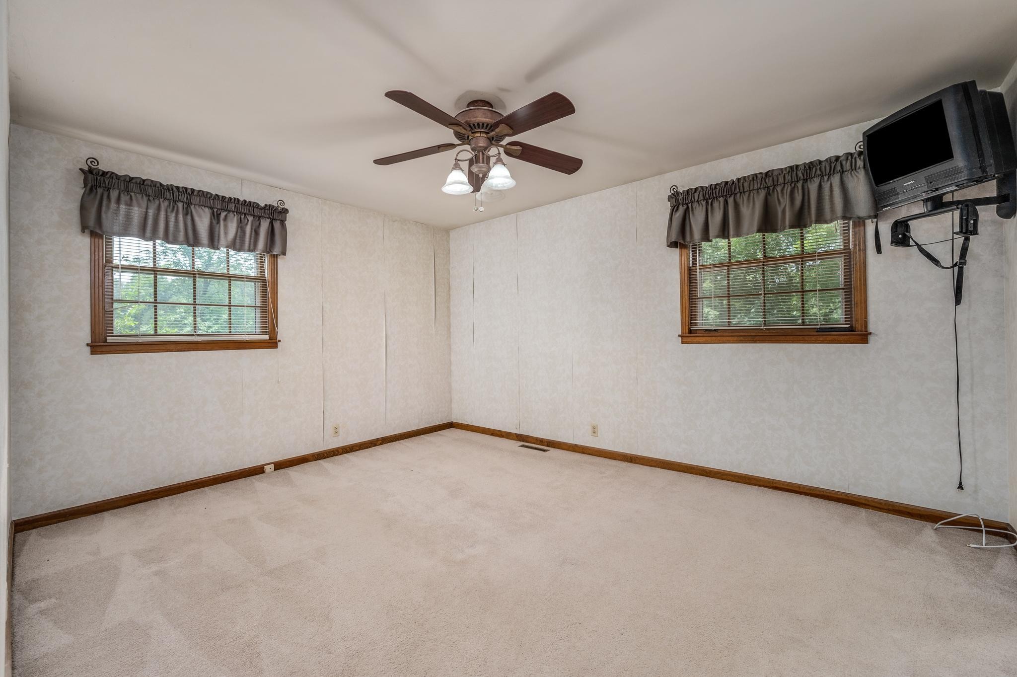 2009 Lakeview Court