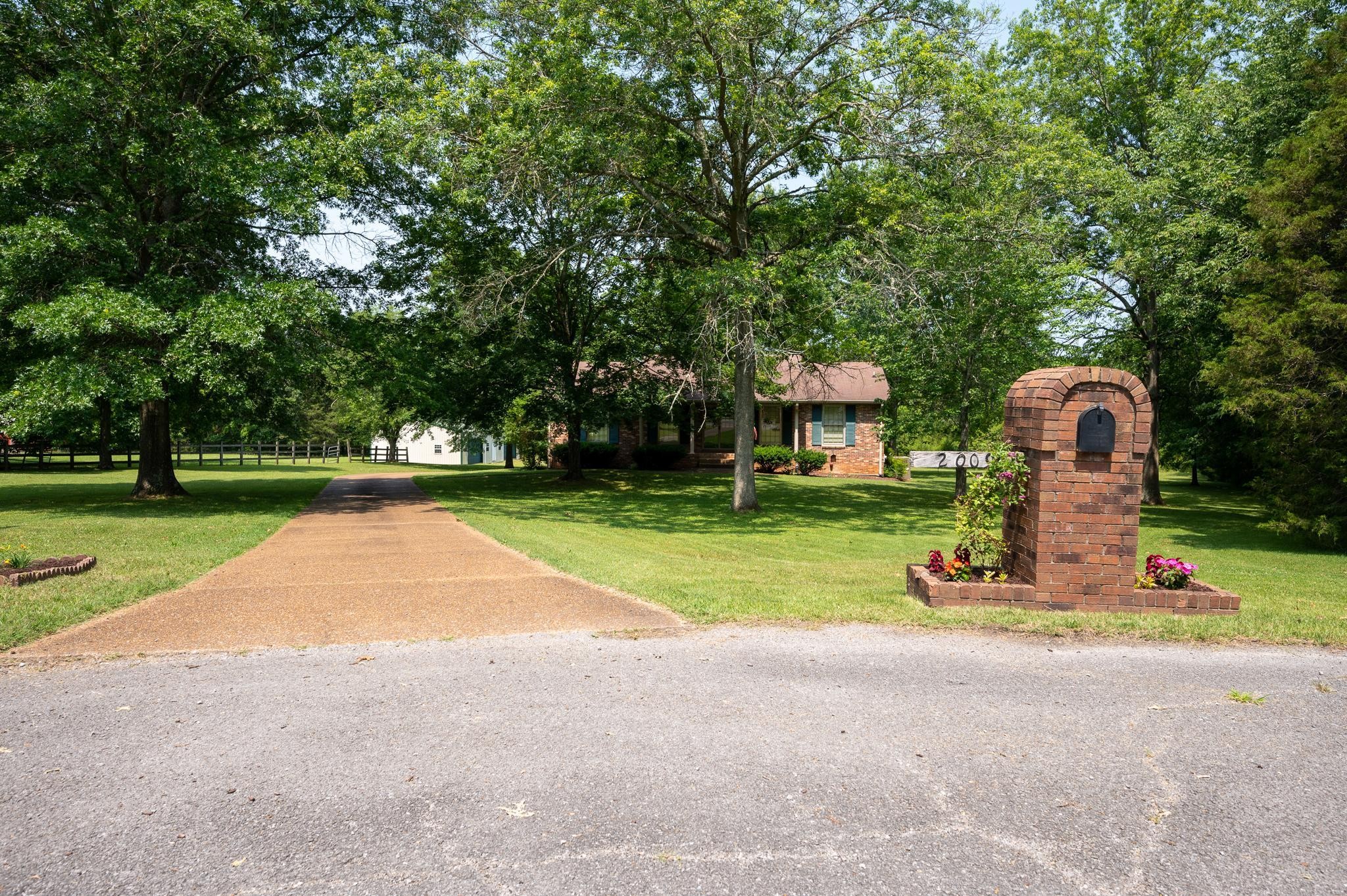 2009 Lakeview Court
