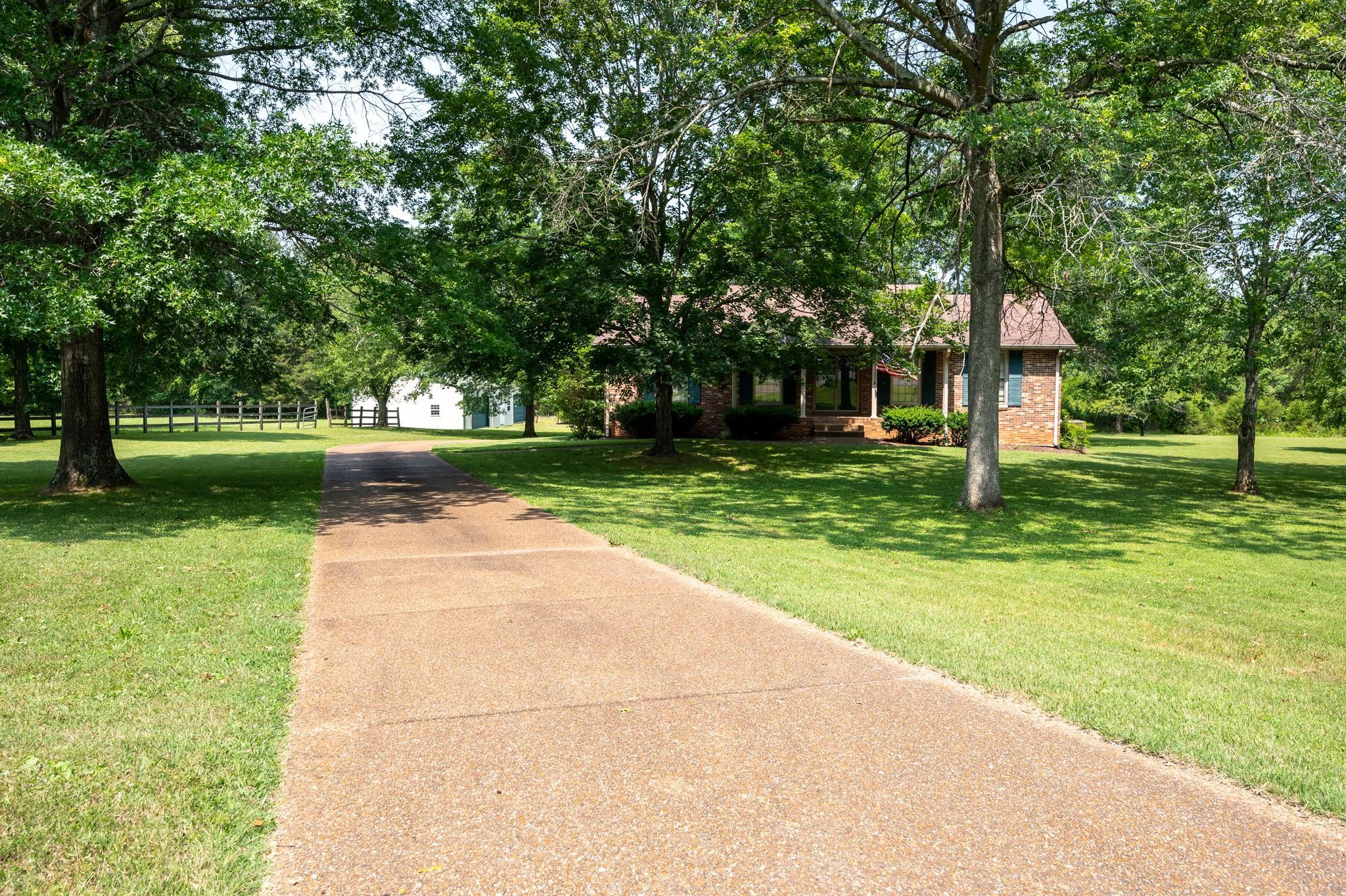 2009 Lakeview Court