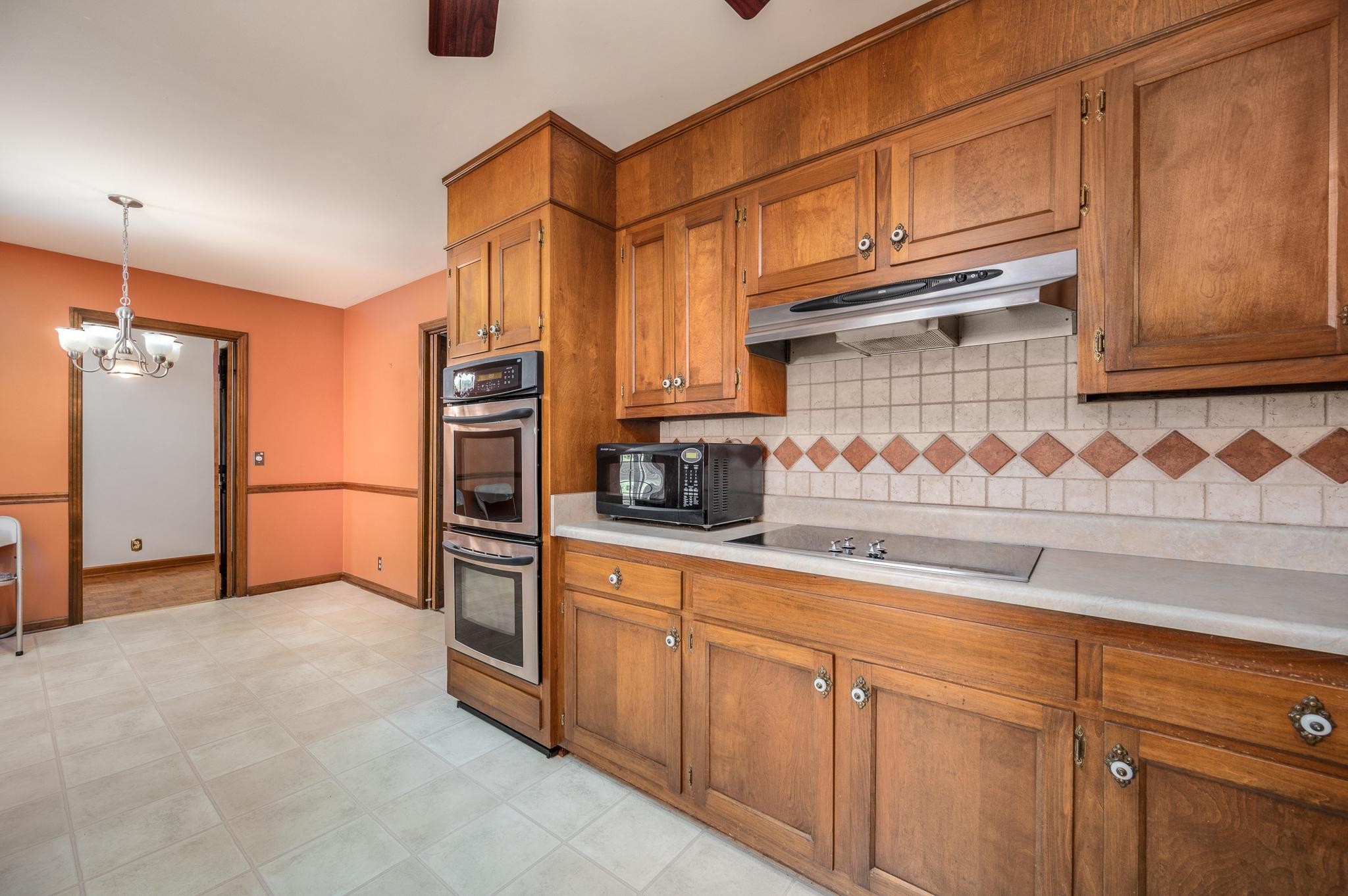 2009 Lakeview Court