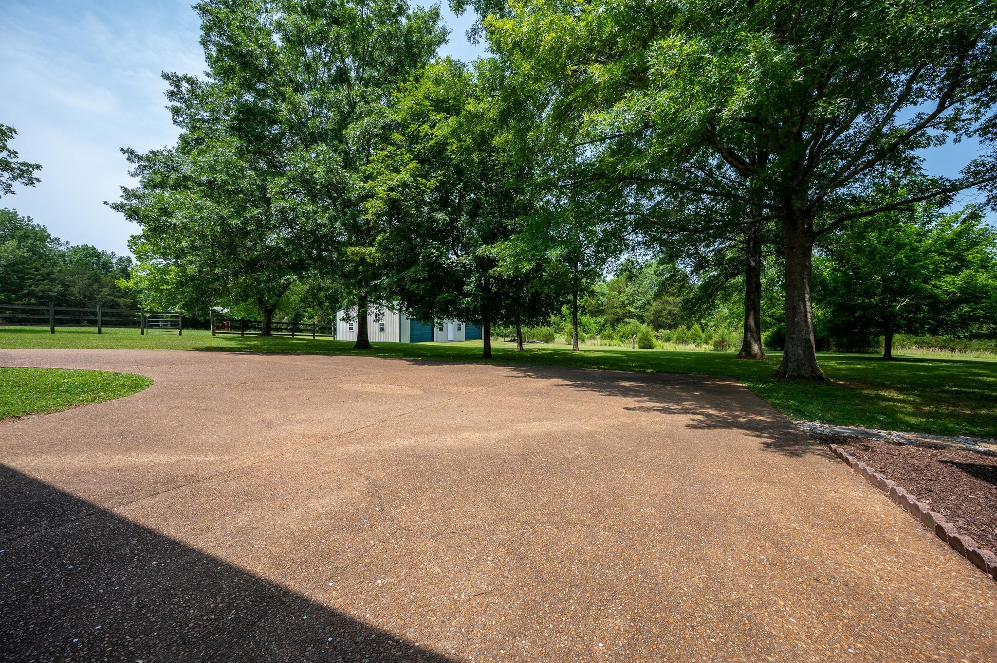 2009 Lakeview Court