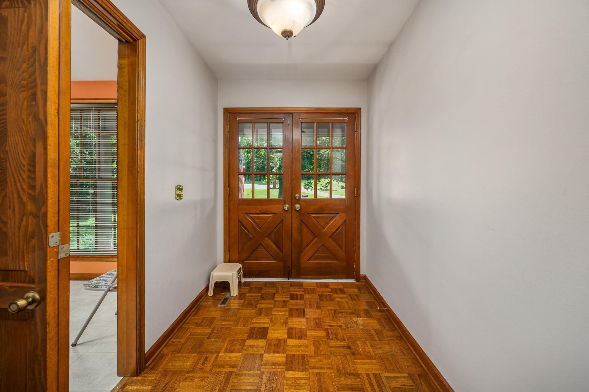 2009 Lakeview Court