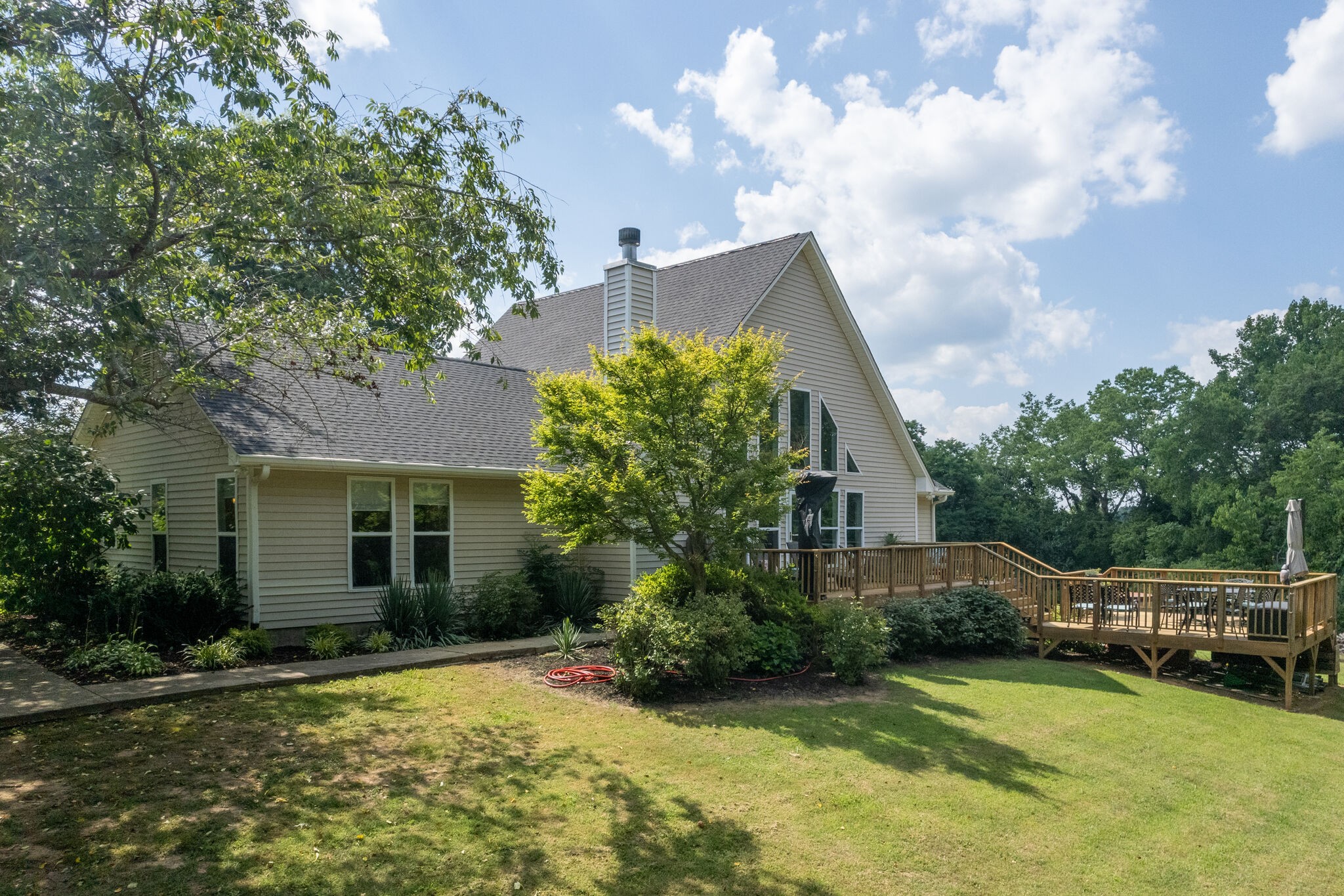 1624 Campbell Rd