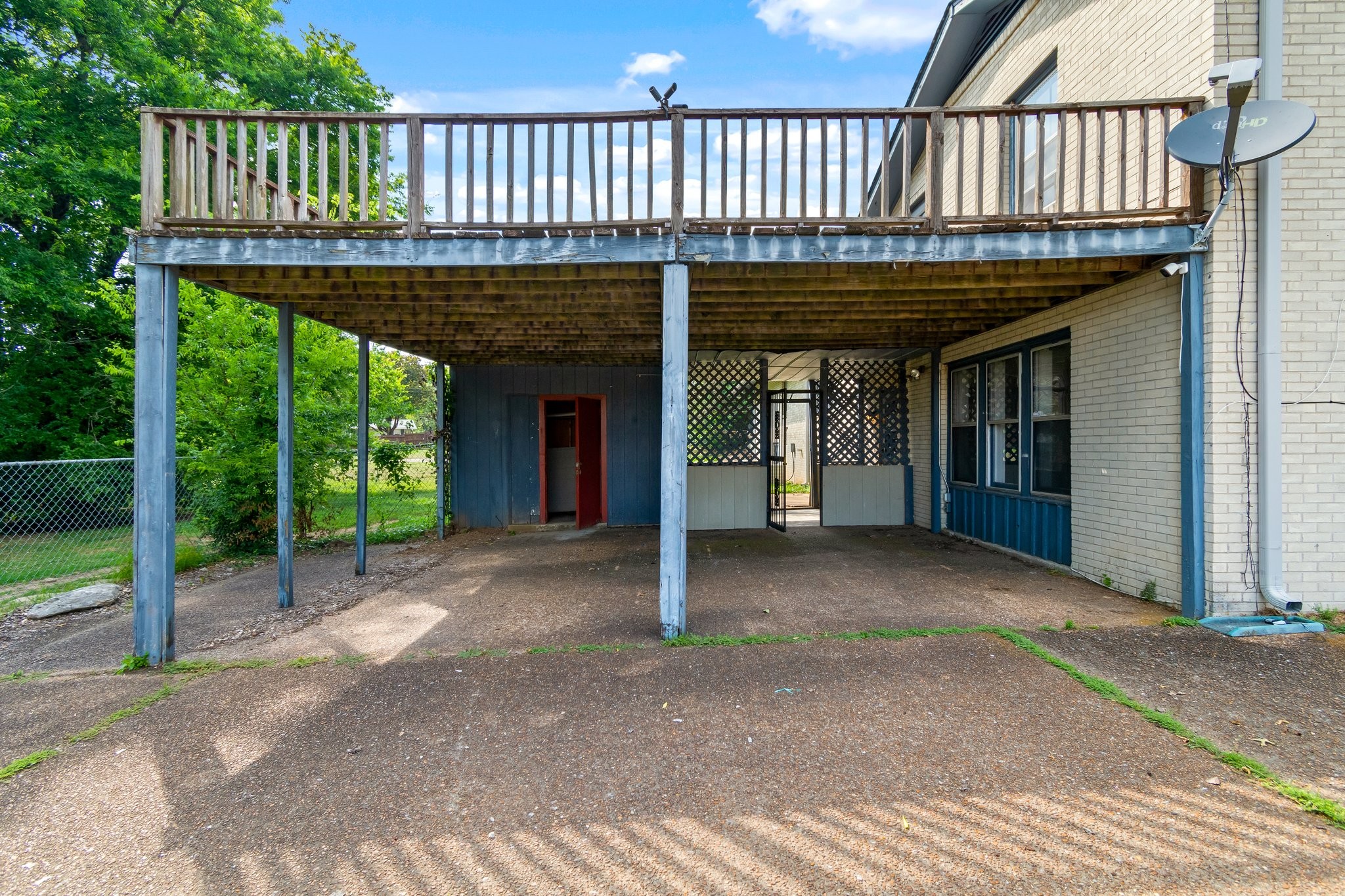 515 Freda Villa