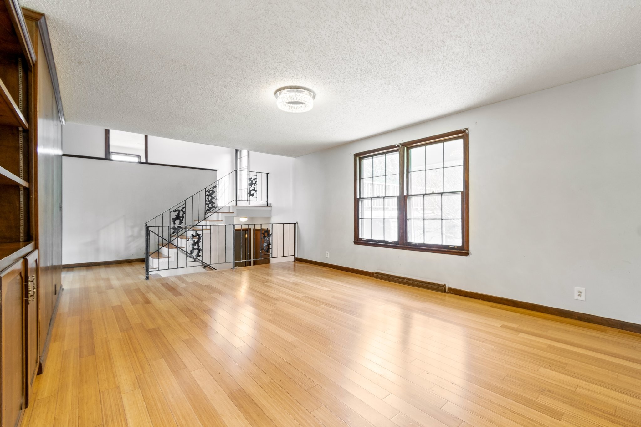 515 Freda Villa