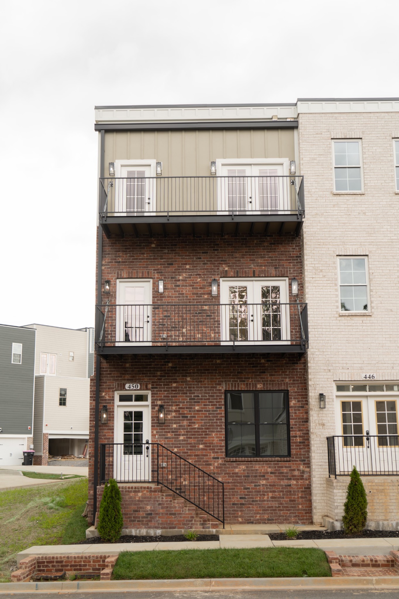450 Centre St Unit: 145