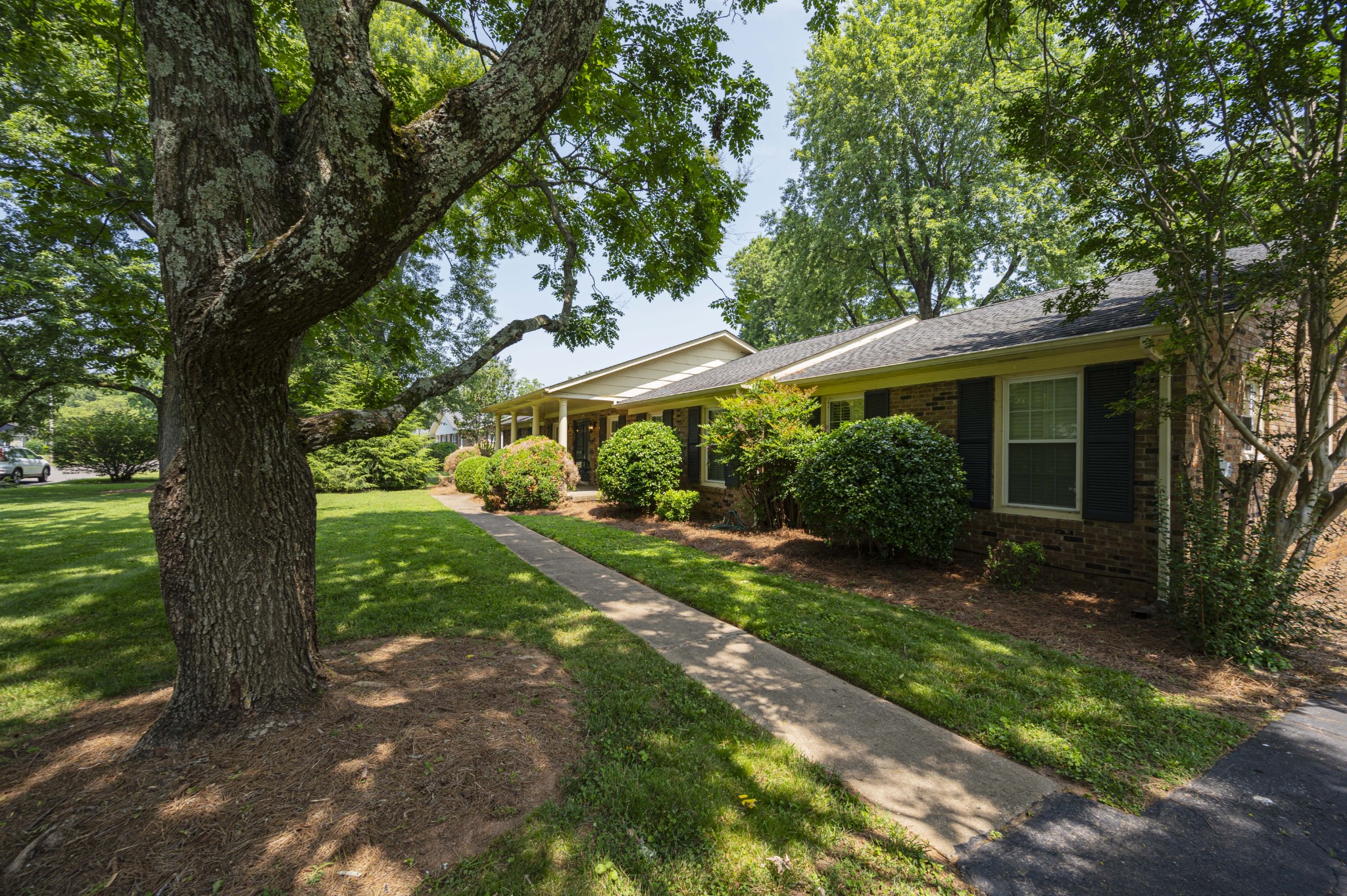 307 Grandview Dr