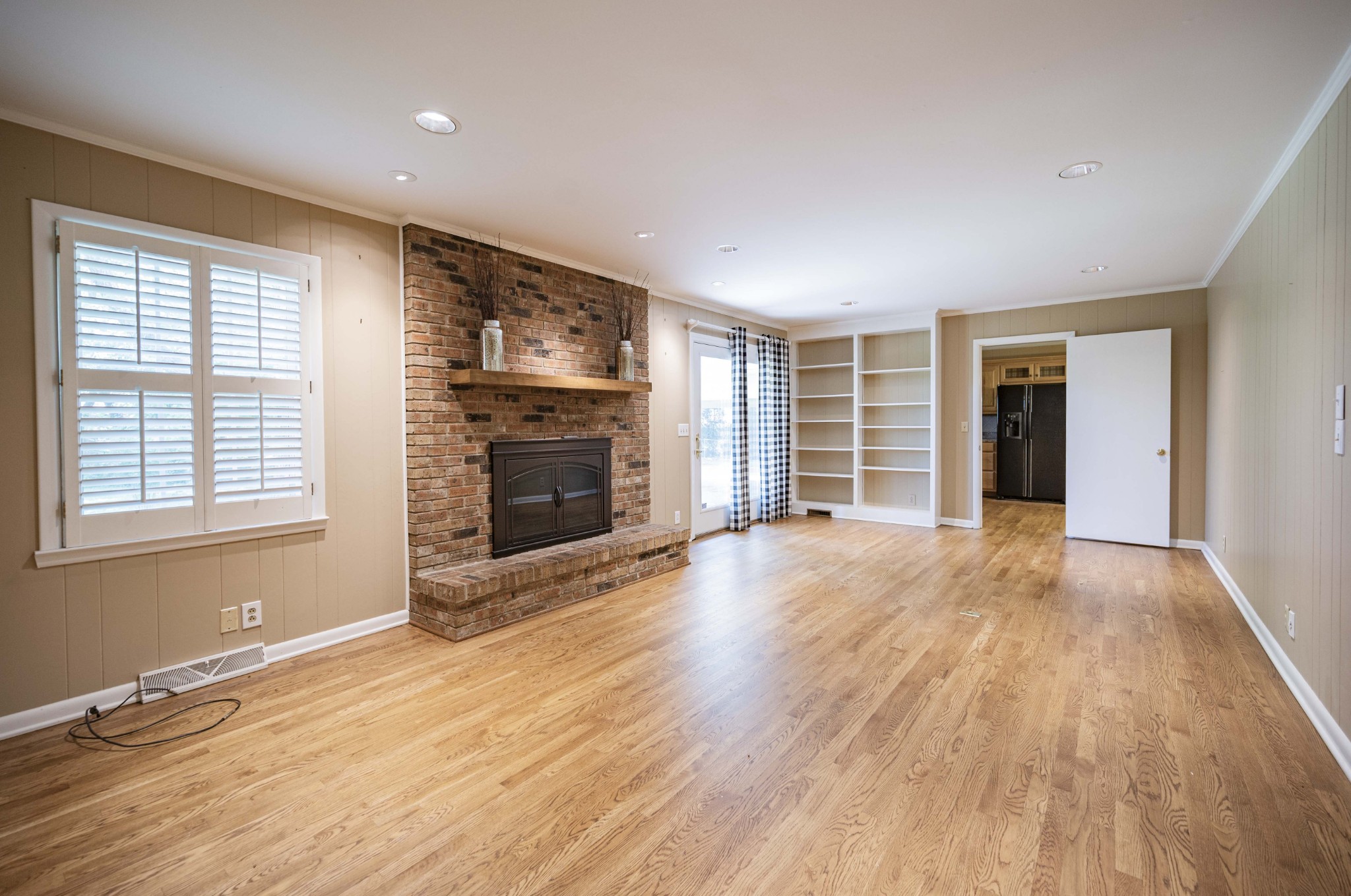 307 Grandview Dr