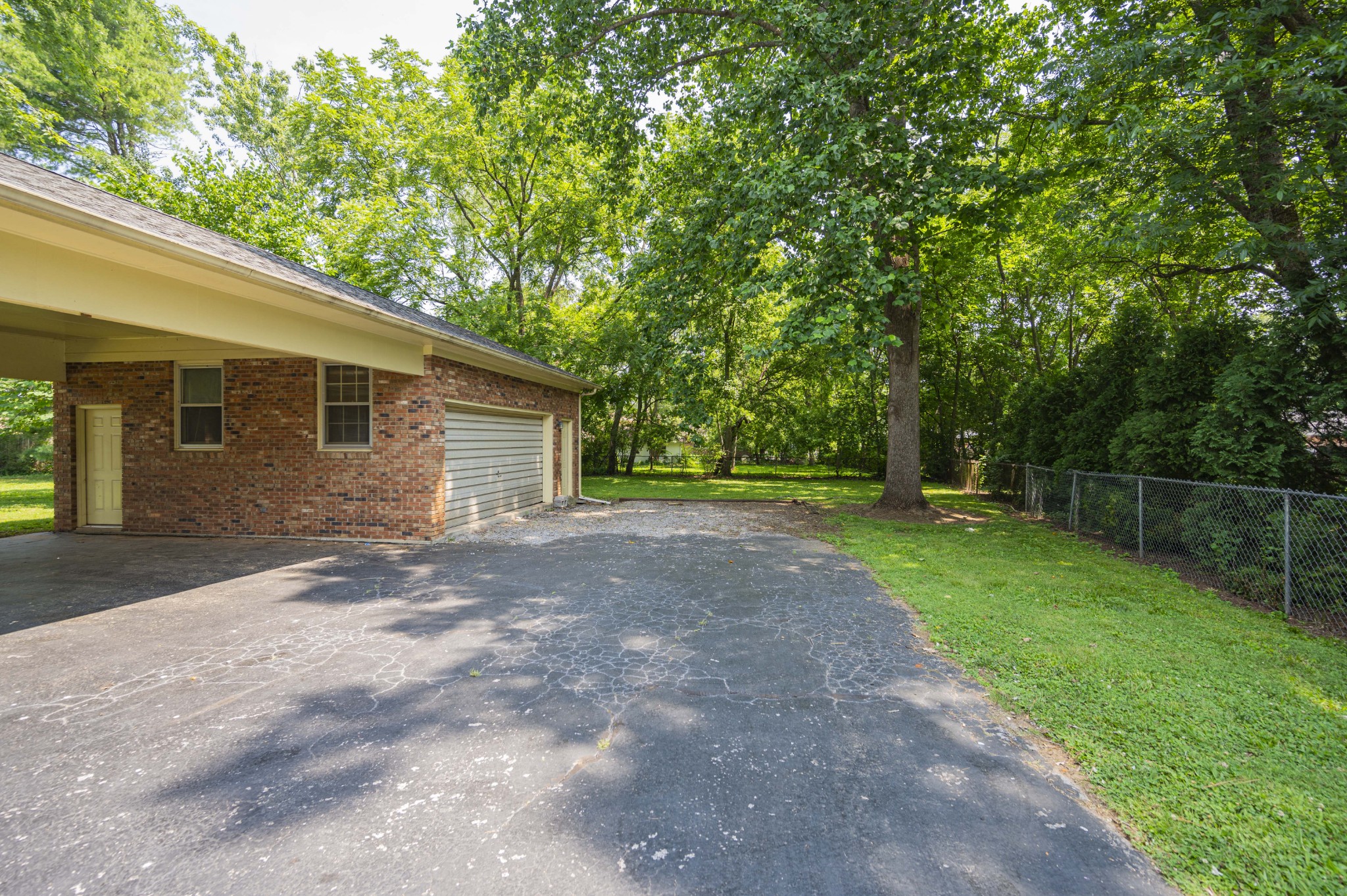 307 Grandview Dr