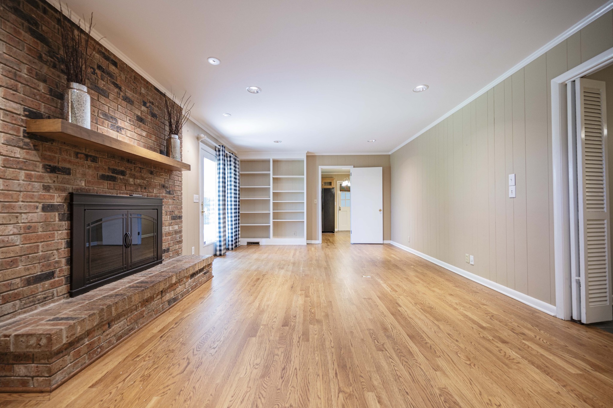 307 Grandview Dr