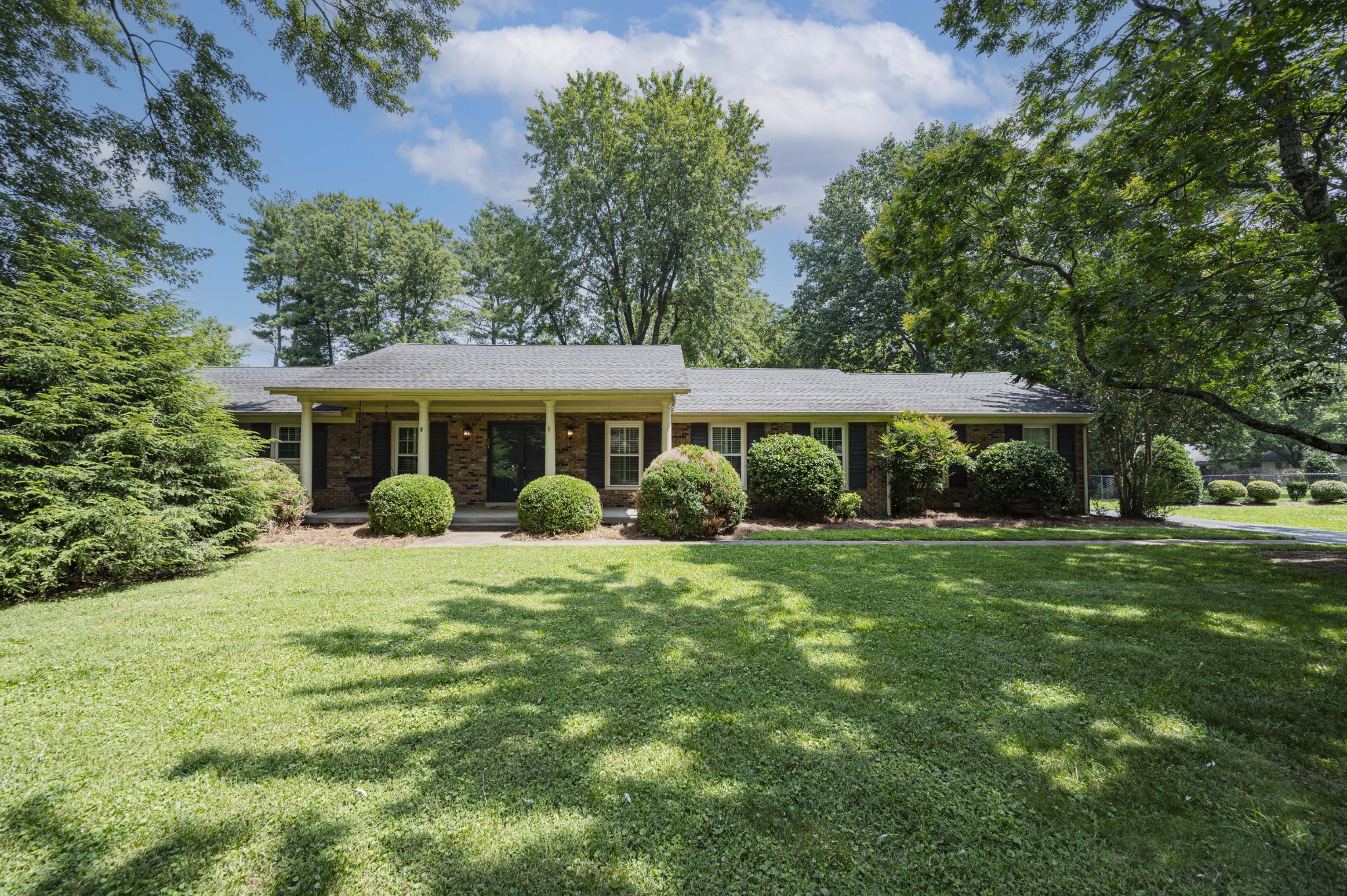 307 Grandview Dr