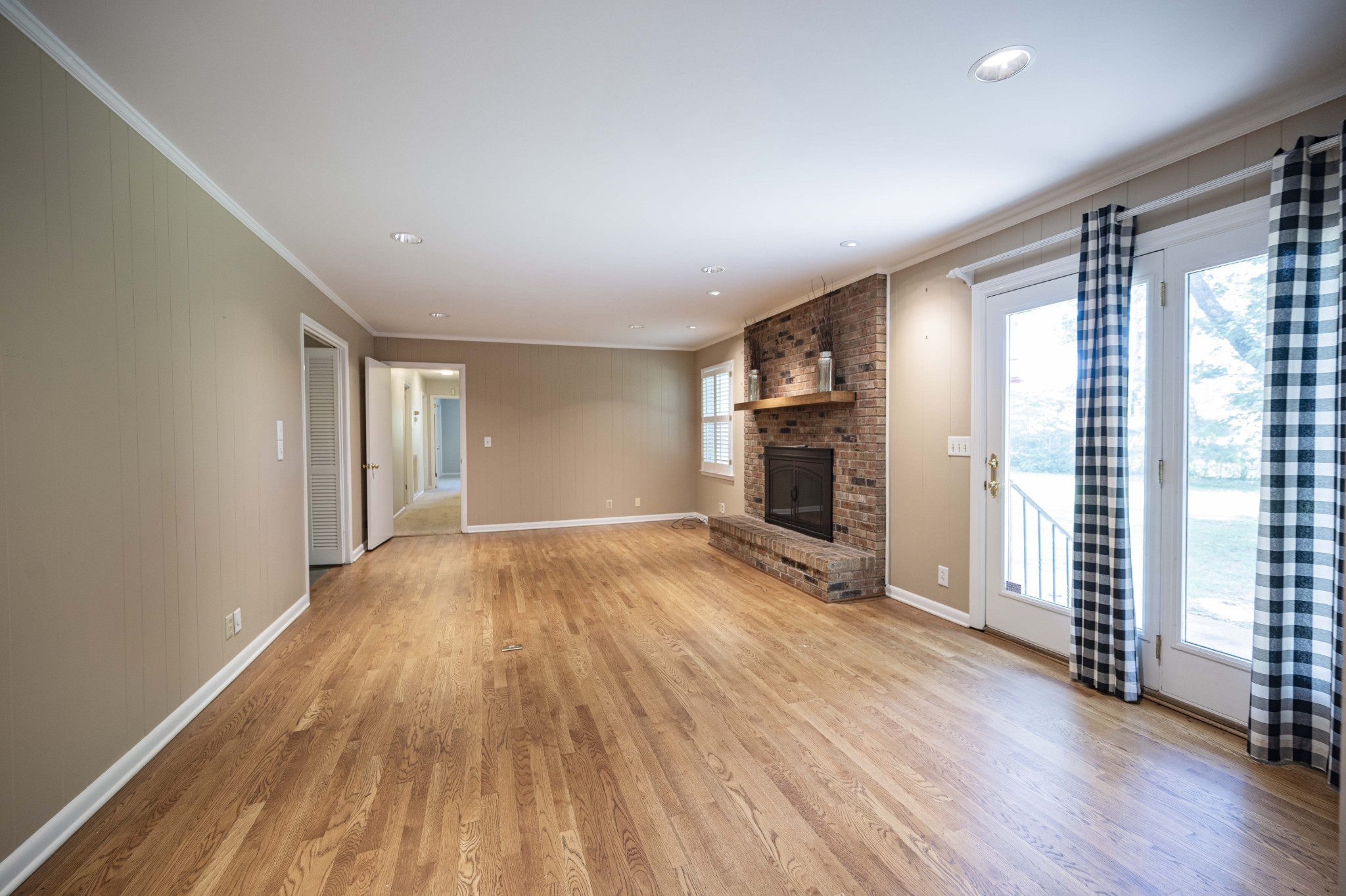307 Grandview Dr