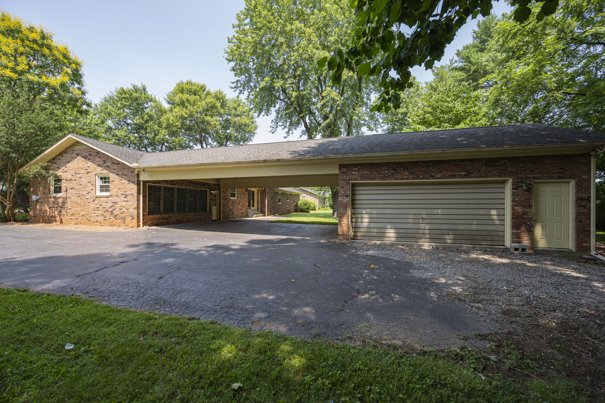 307 Grandview Dr