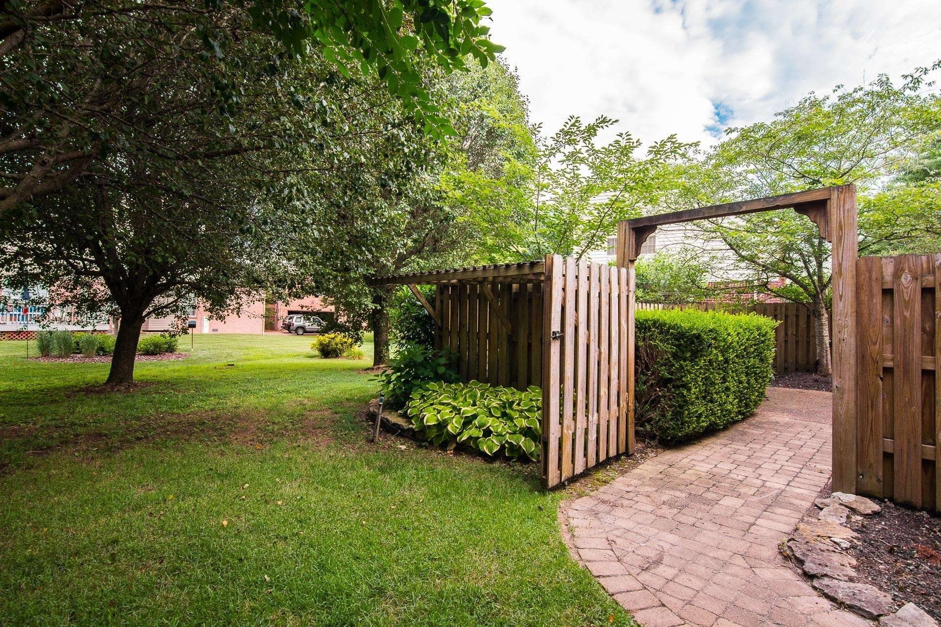 523 Antebellum Ct