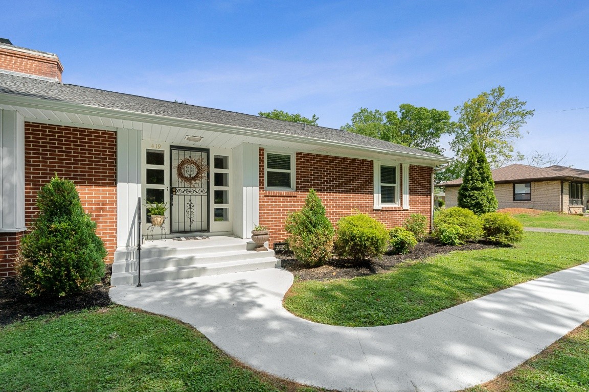 419 Minerva Dr
