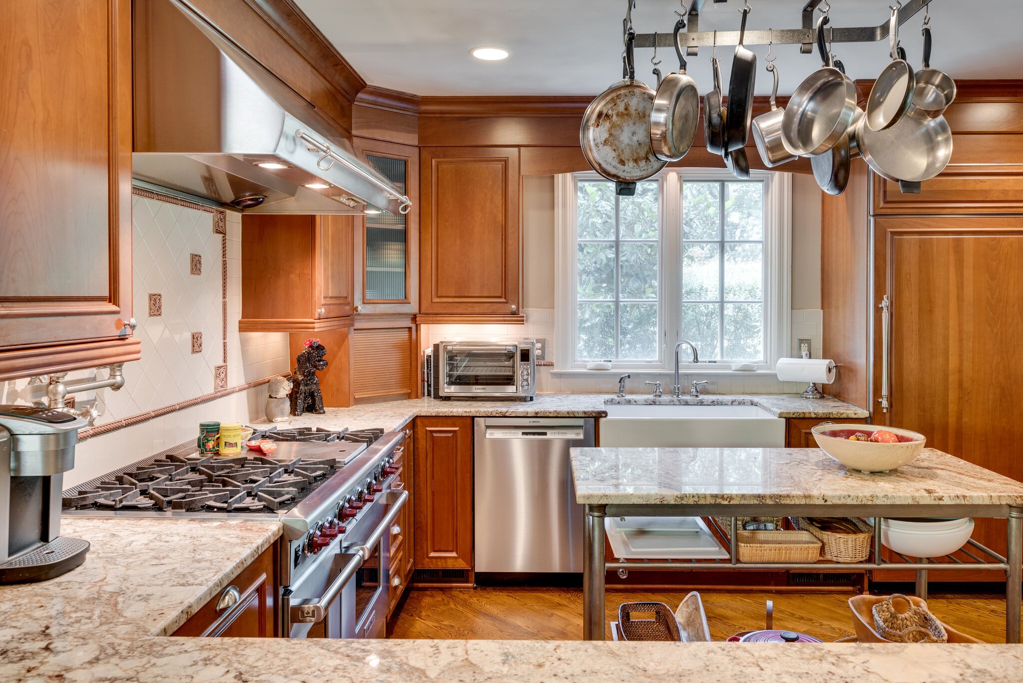 424 Lynnwood Blvd