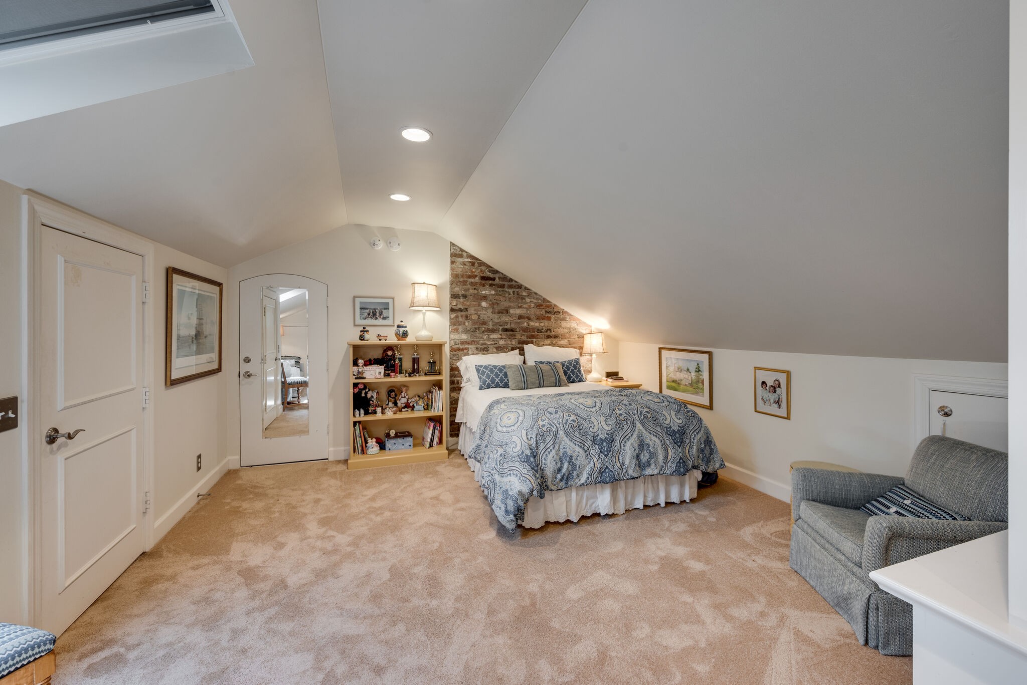 424 Lynnwood Blvd