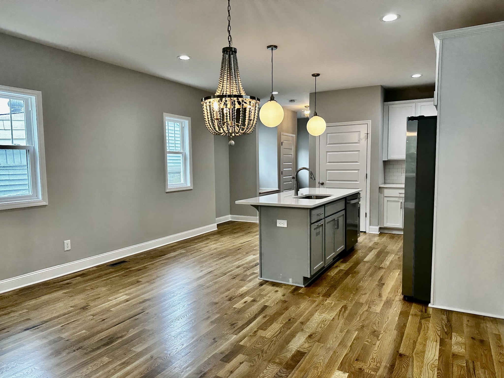 5928A Carl Pl
