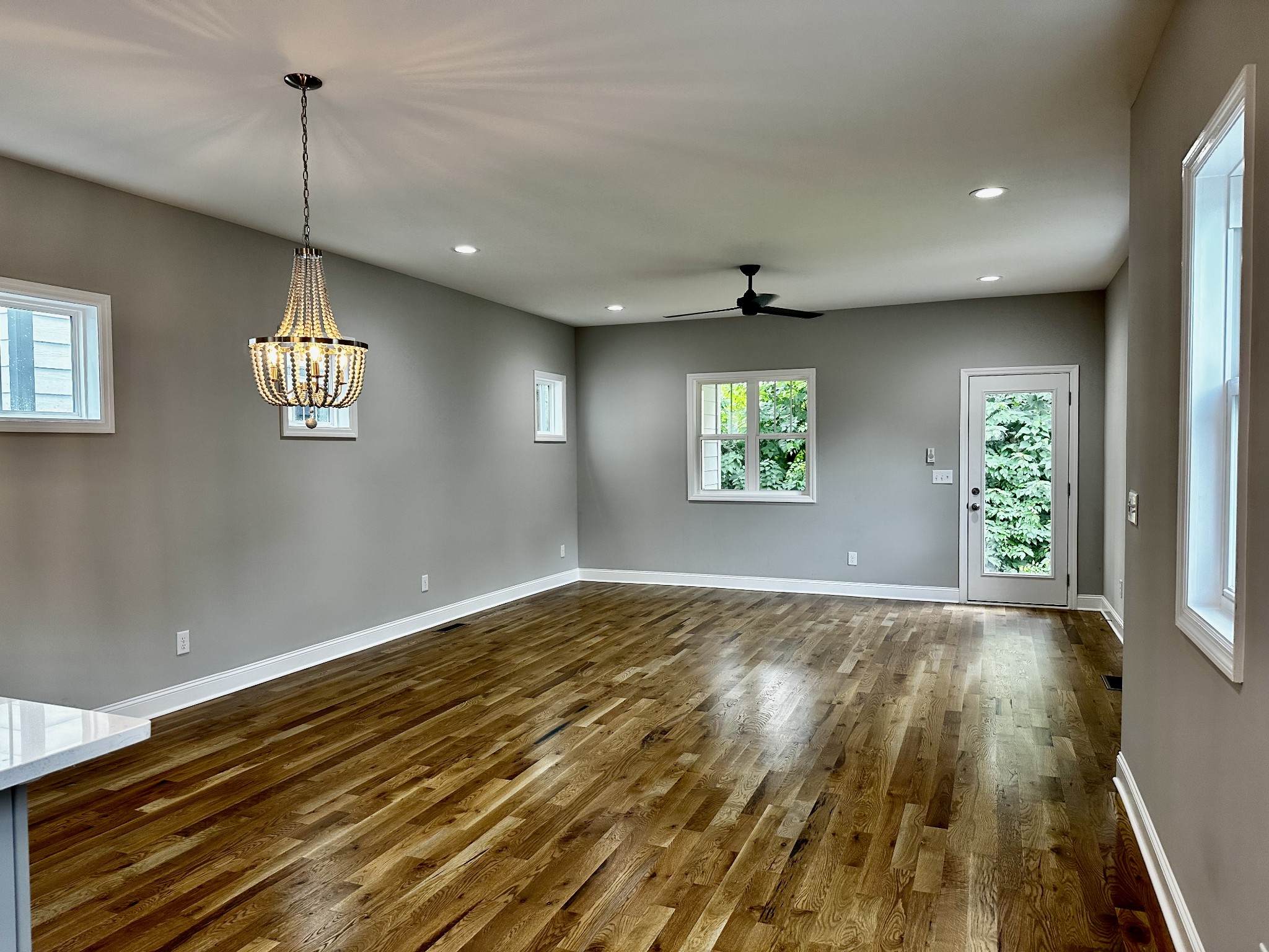 5928A Carl Pl