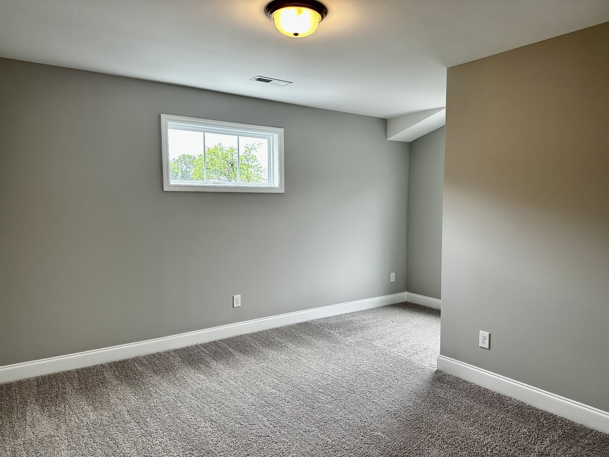 5928A Carl Pl