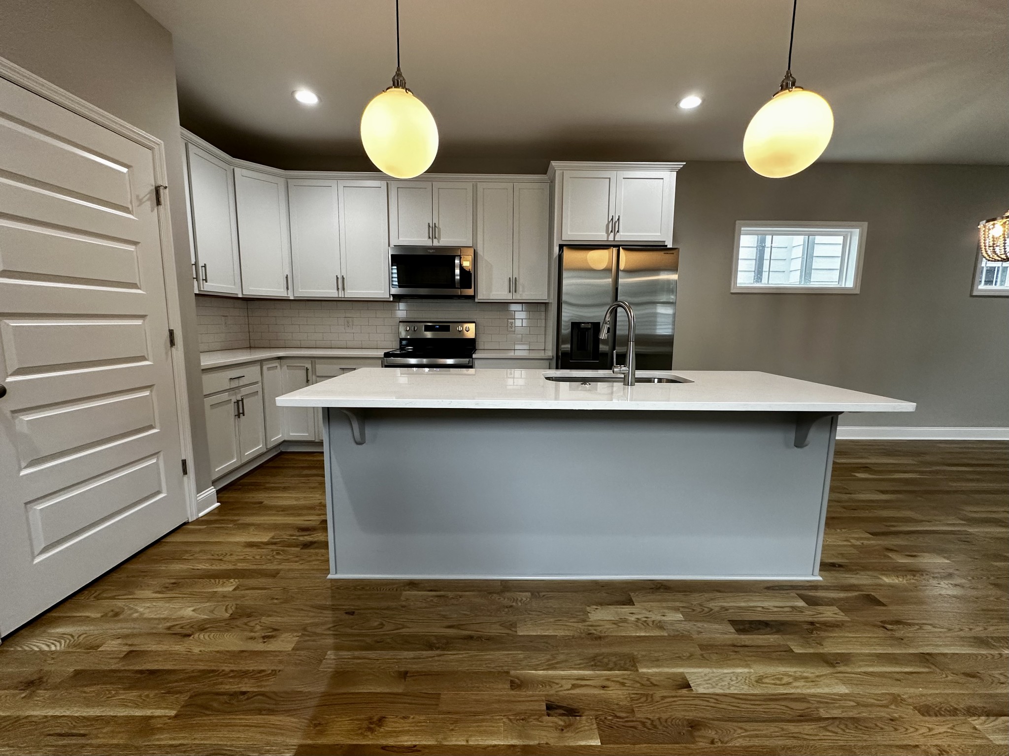 5928A Carl Pl