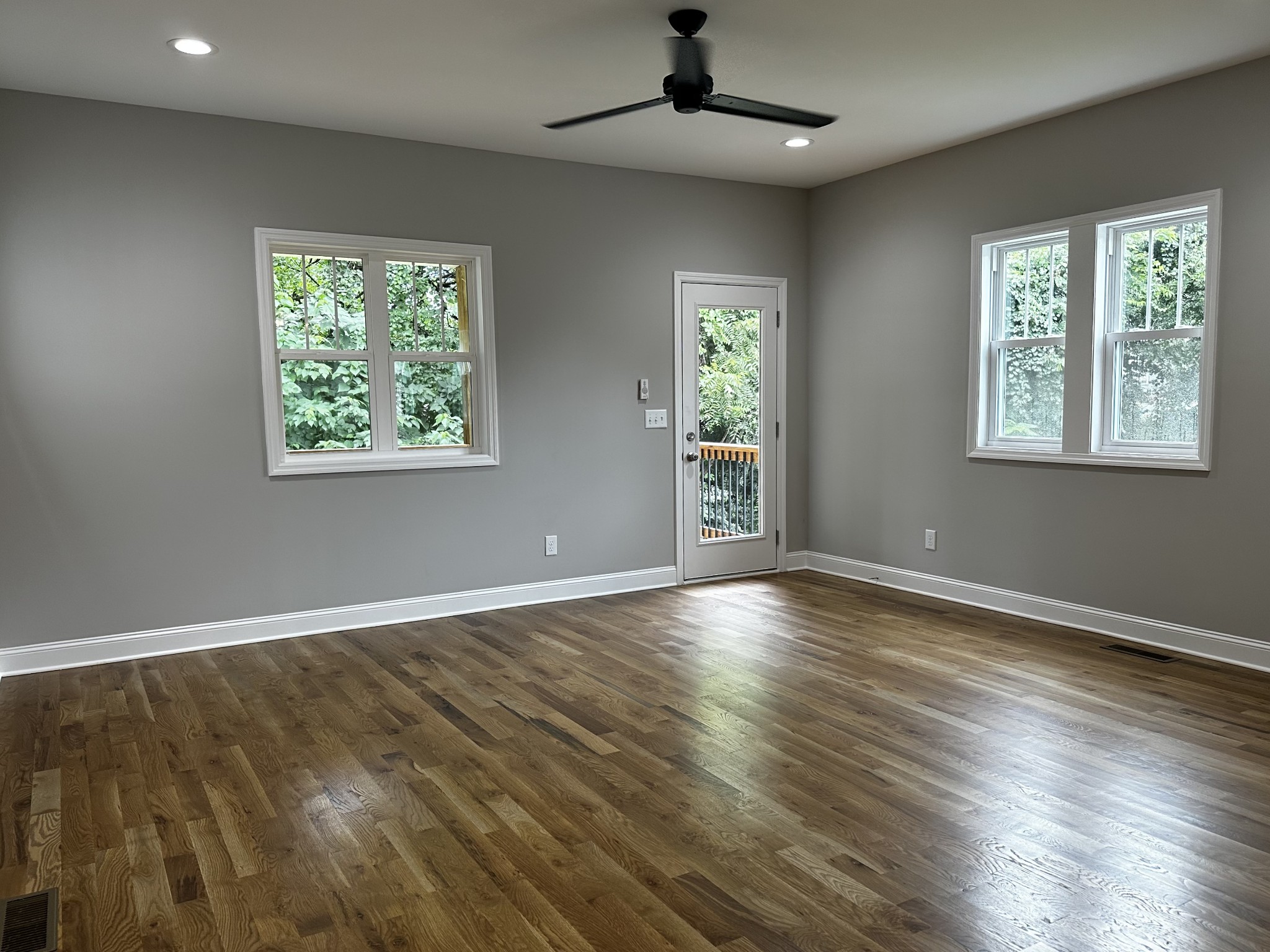 5928A Carl Pl