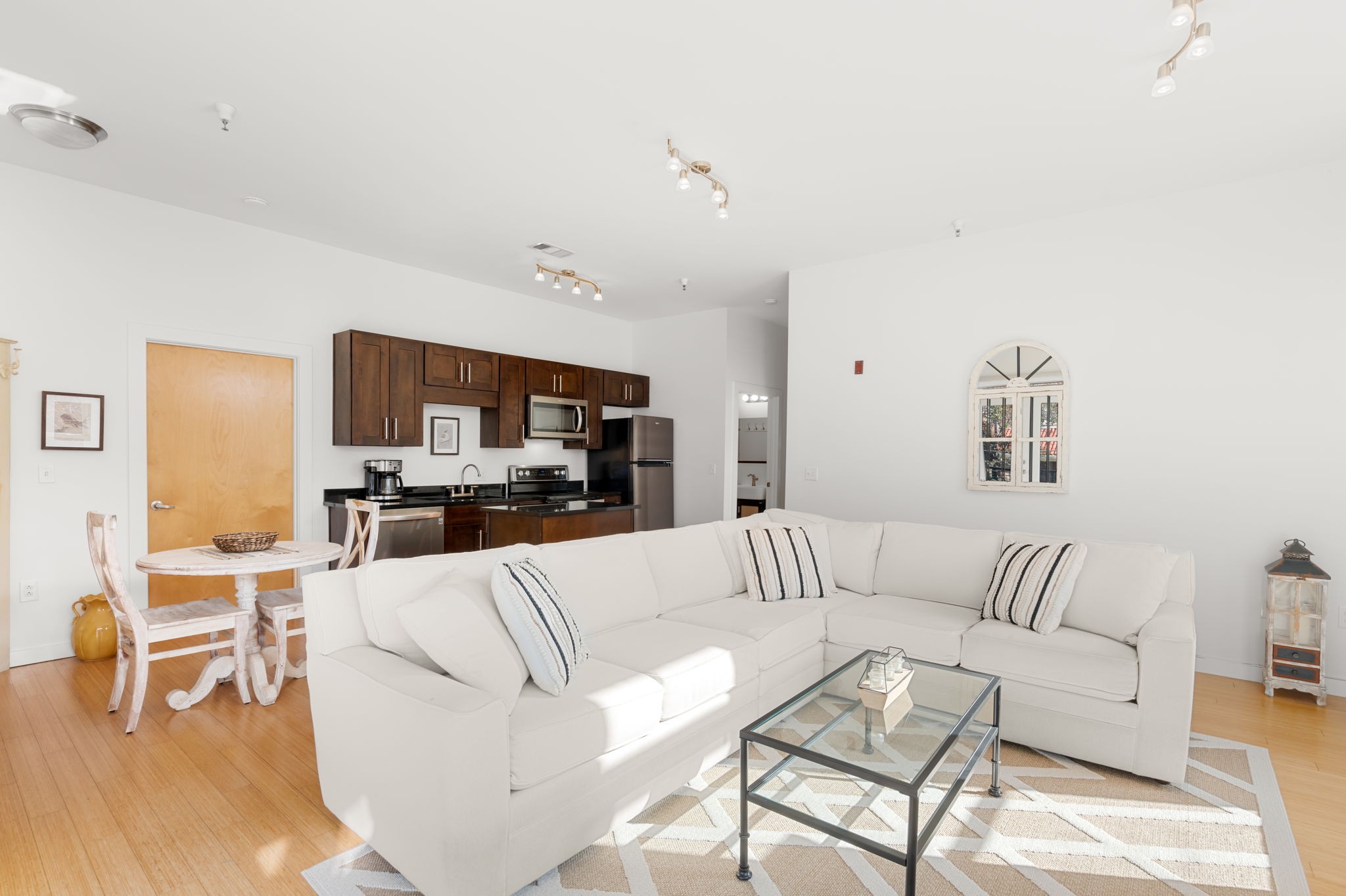 1706 18th Ave, S Unit: 207