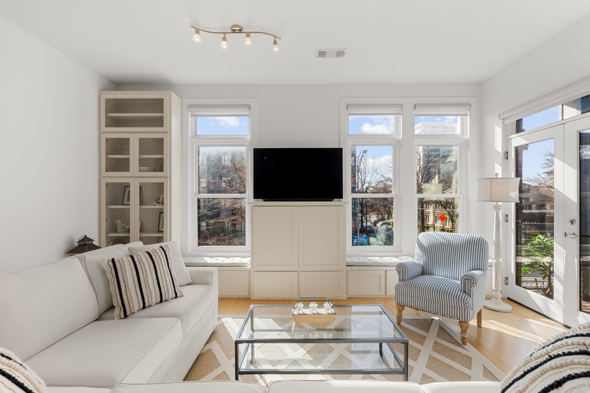 1706 18th Ave, S Unit: 207