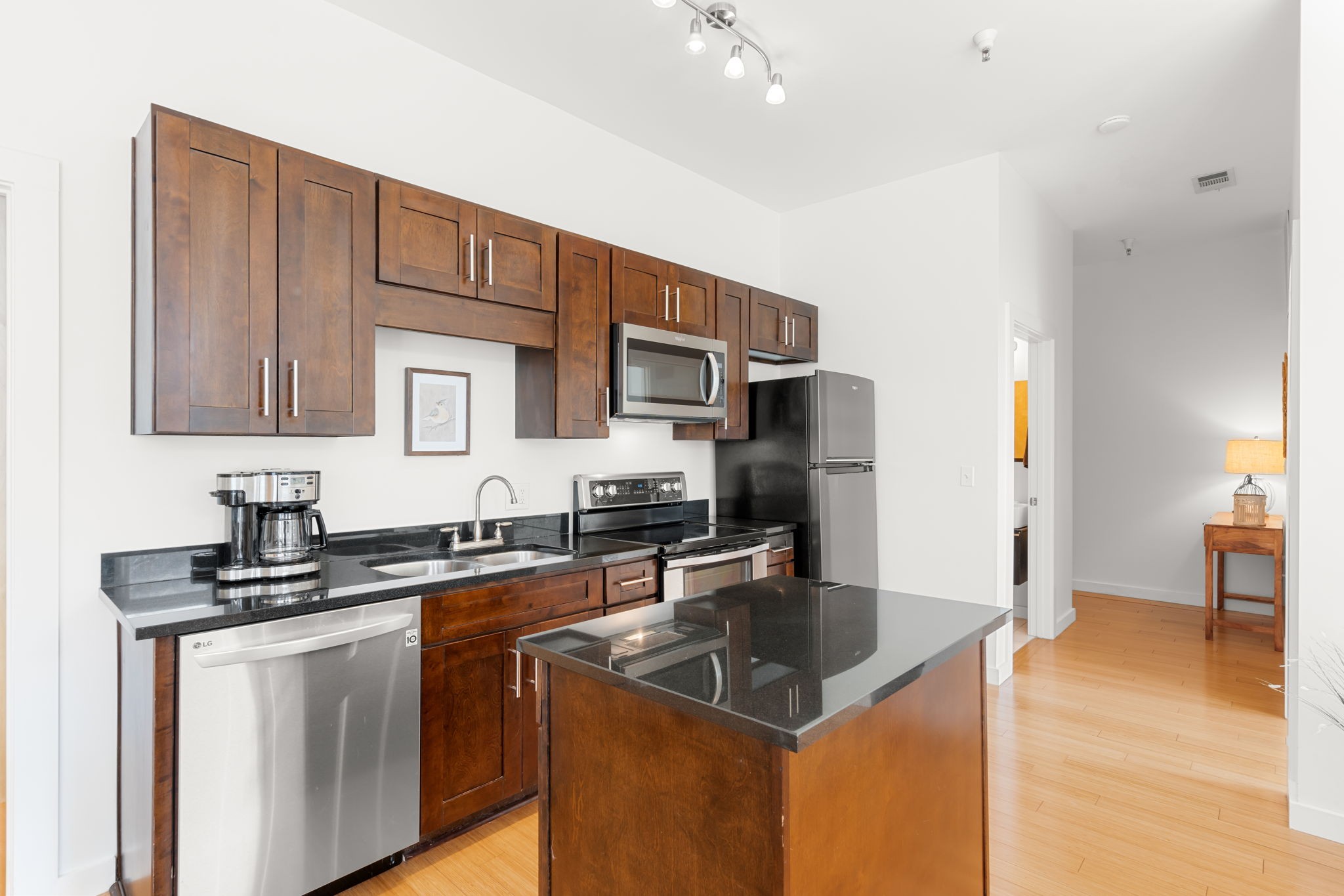 1706 18th Ave, S Unit: 207