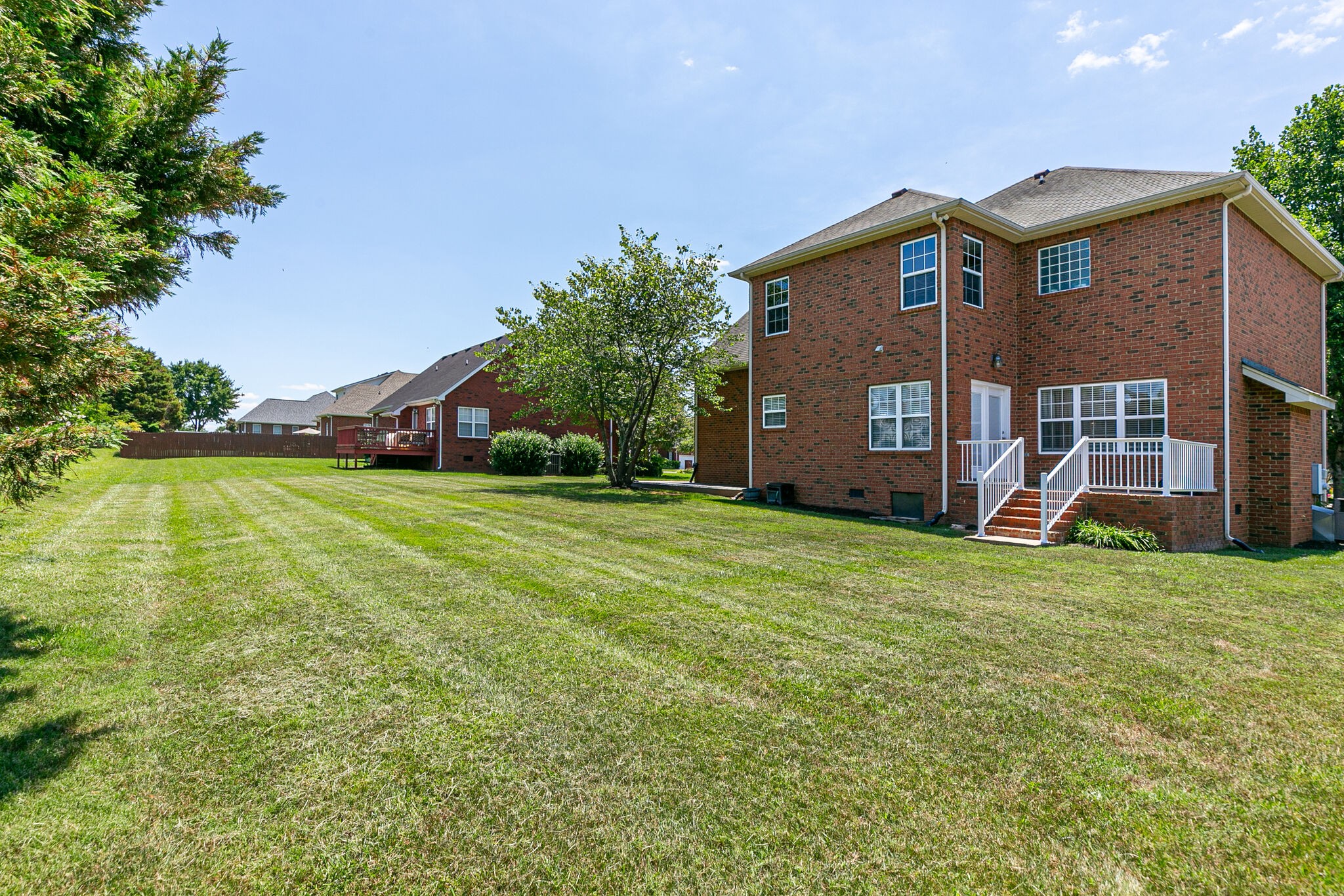 347 Sayre Ln