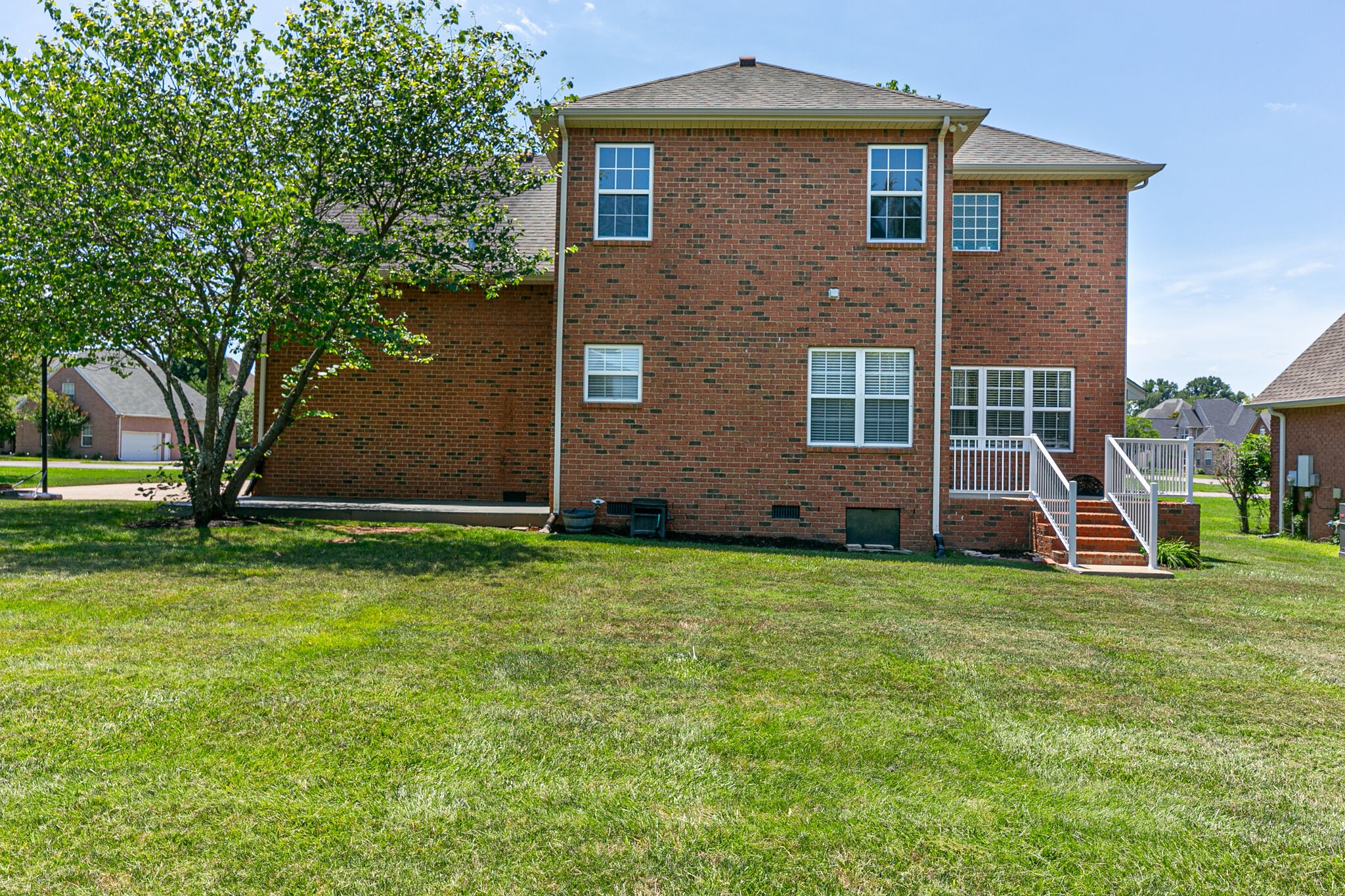 347 Sayre Ln