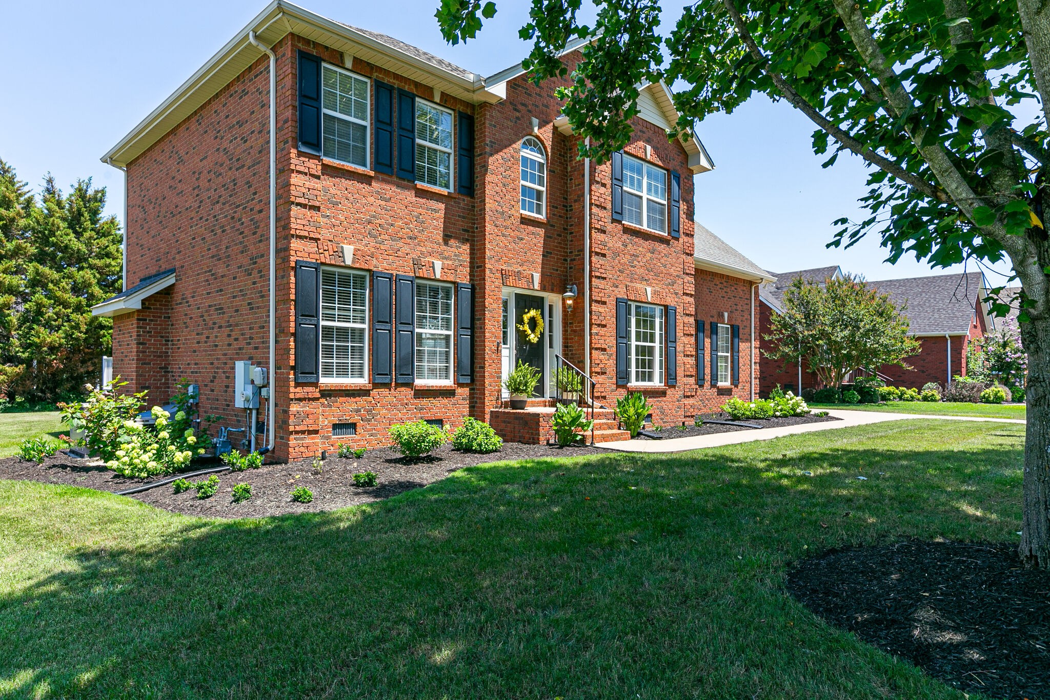 347 Sayre Ln