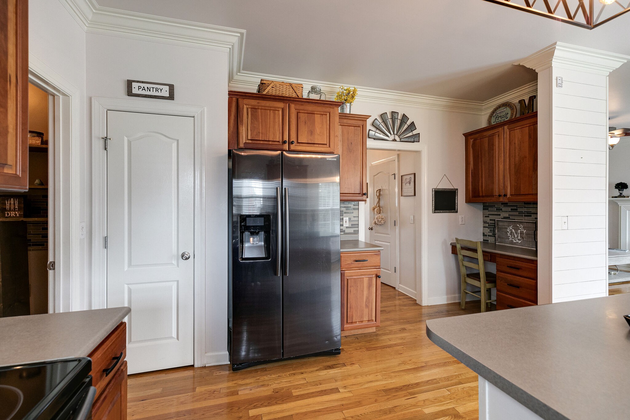 347 Sayre Ln